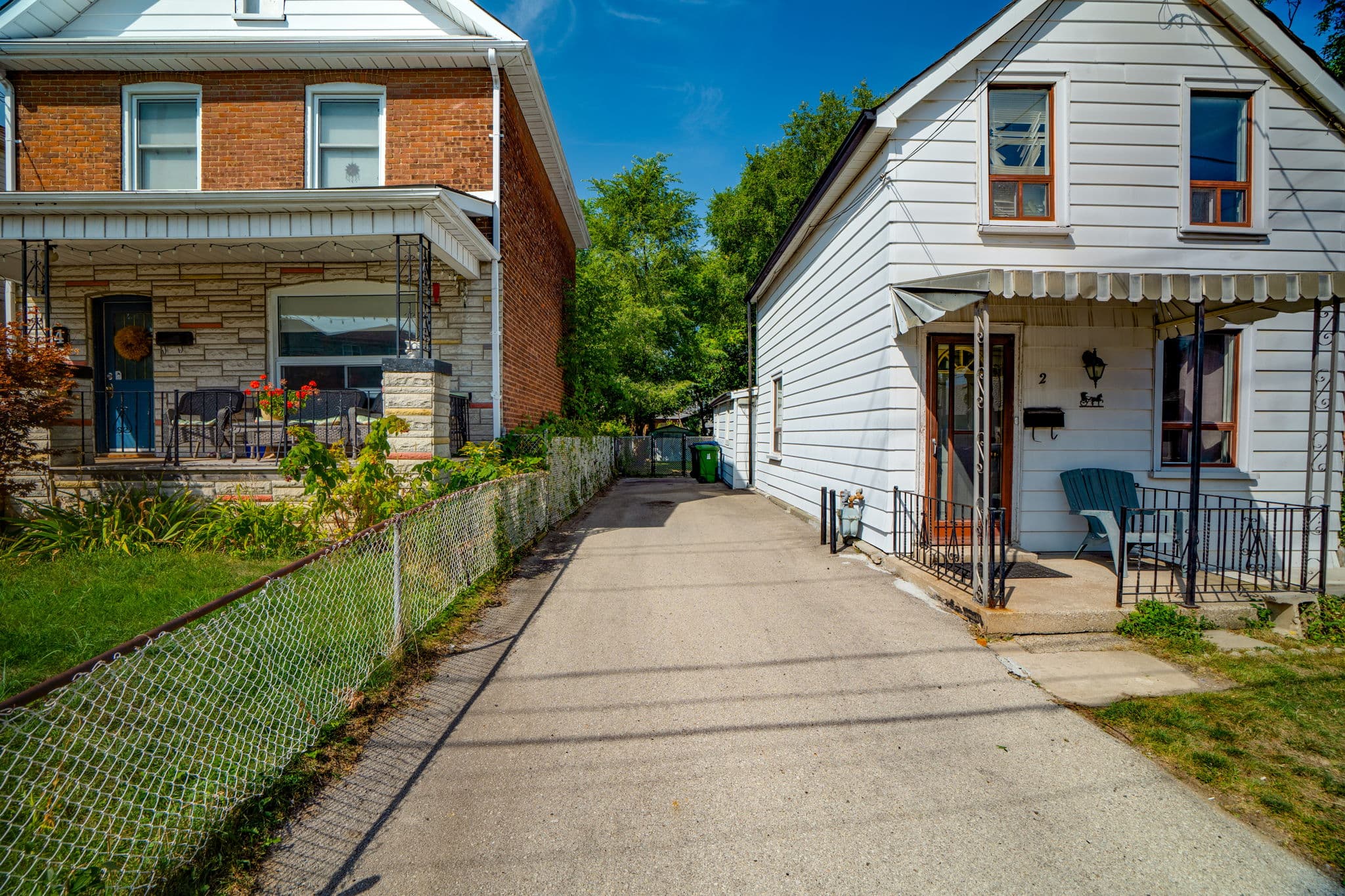 2 Goldwin Ave Toronto, ON M6M 2C4