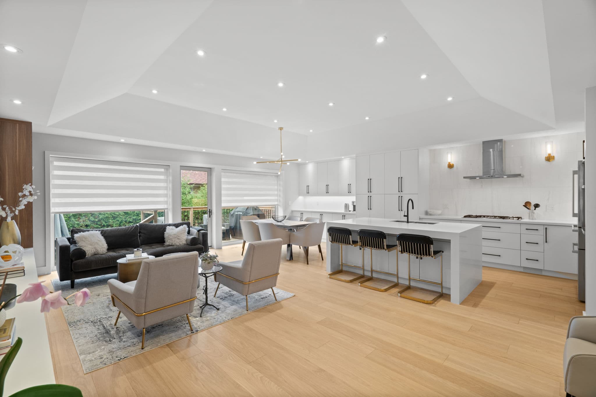 2 Josephine Rd Toronto, ON M3H 3G3