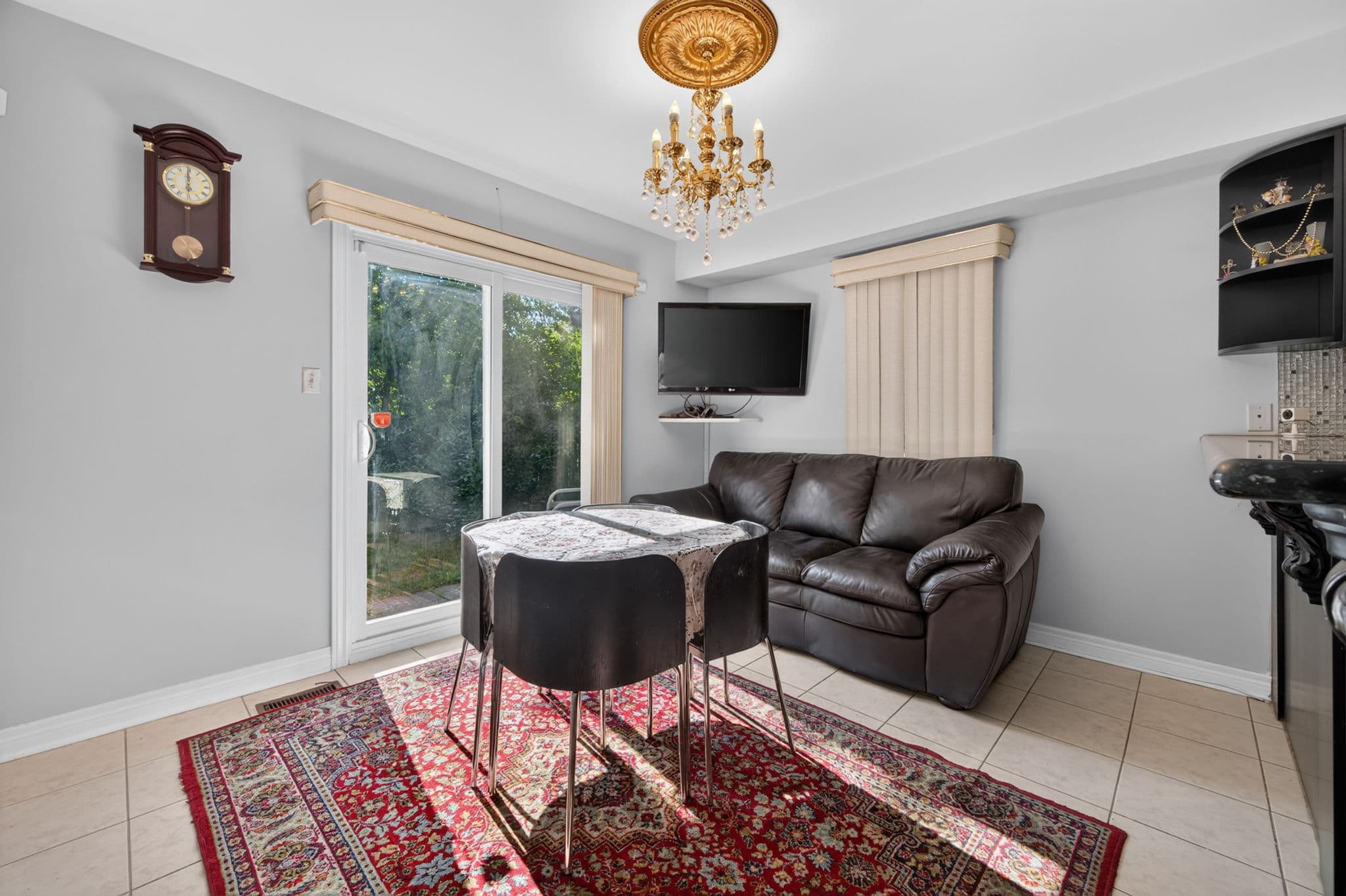 2 Ludford Dr Richmond Hill, ON L4B 4H6