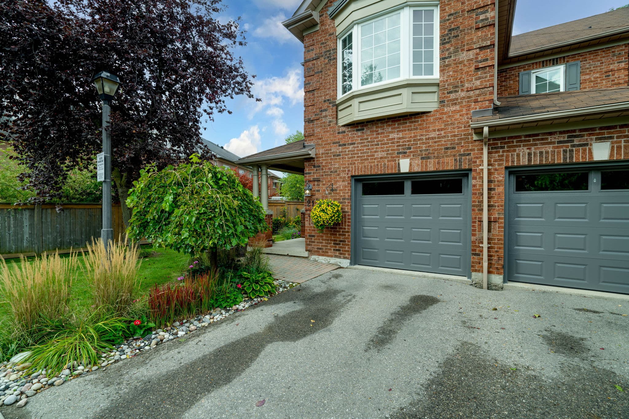 2 Mary Gapper Crescent Unit 21 Richmond Hill, ON L4C 7L8