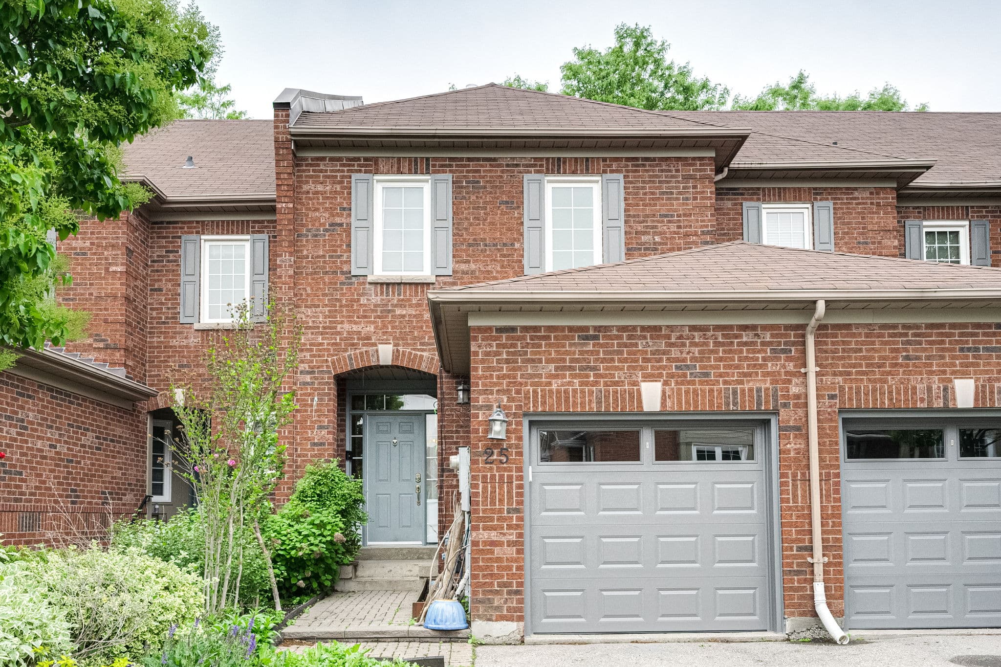 2 Mary Gapper Crescent Unit 25 Richmond Hill, ON L4C 0J4
