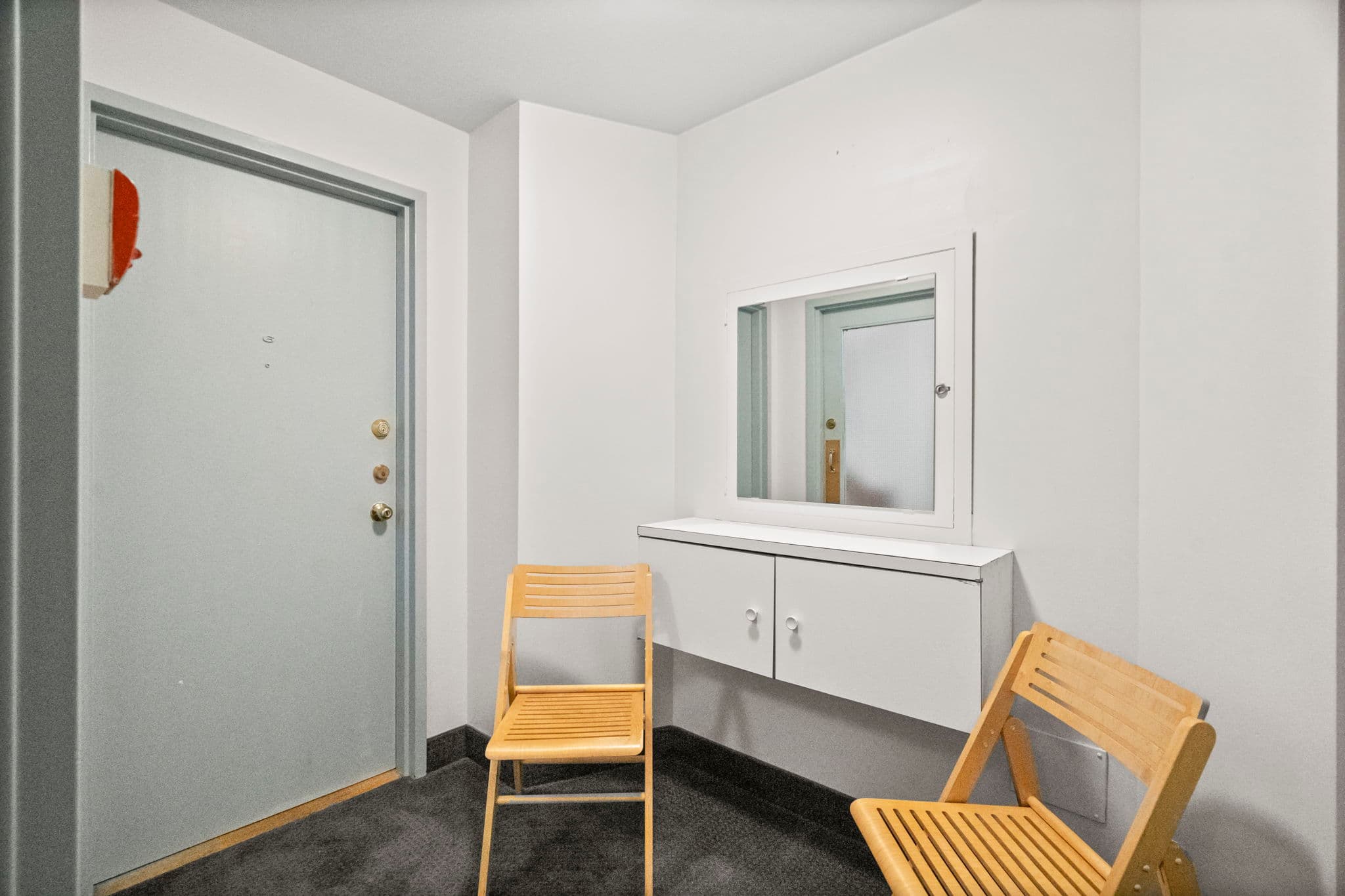 2 Nursewood Rd Unit 6 Toronto, ON M4E 3R8