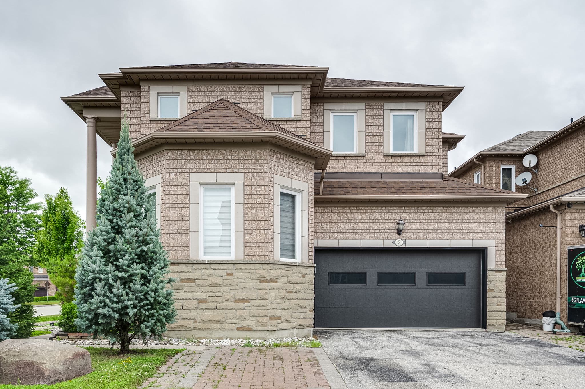2 Reindeer Crescent Vaughan, ON L4H 2E9