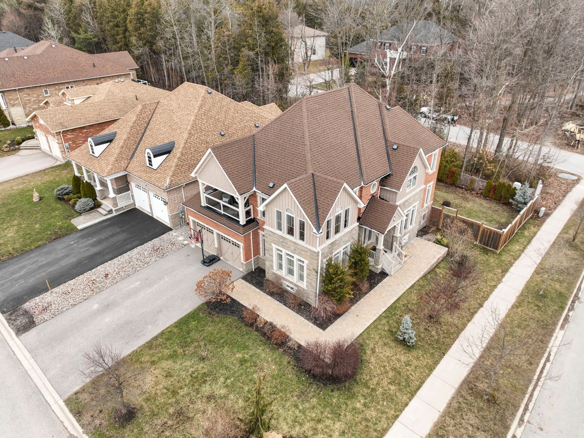 2 Turner Drive Barrie, ON L4N 6M5