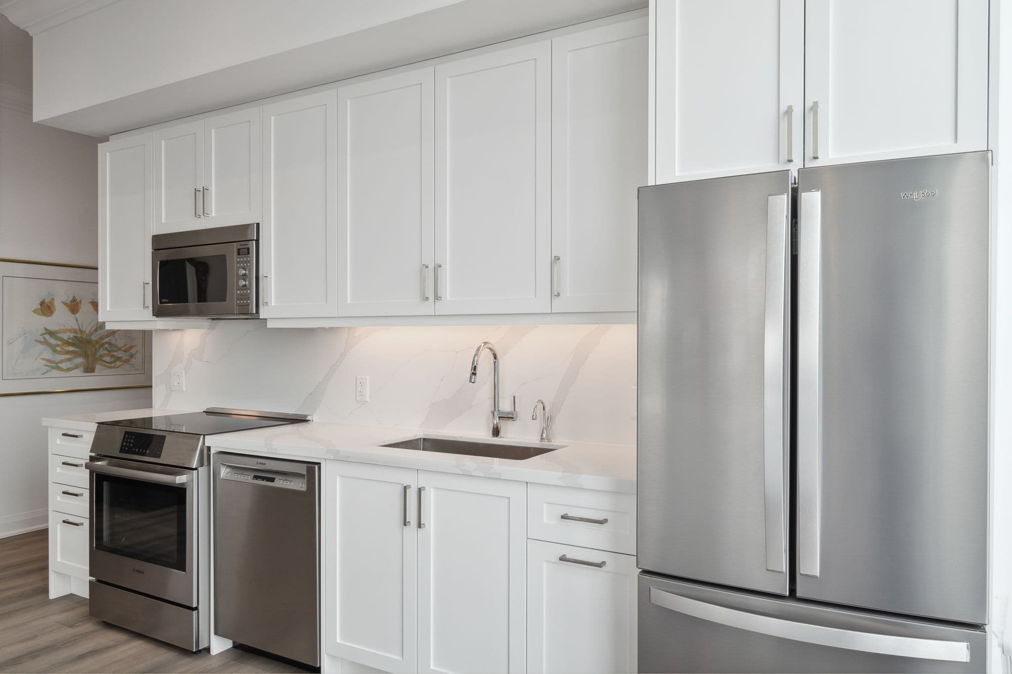20 Gatineau Dr PH 2004 Vaughan, ON L4J 0L2