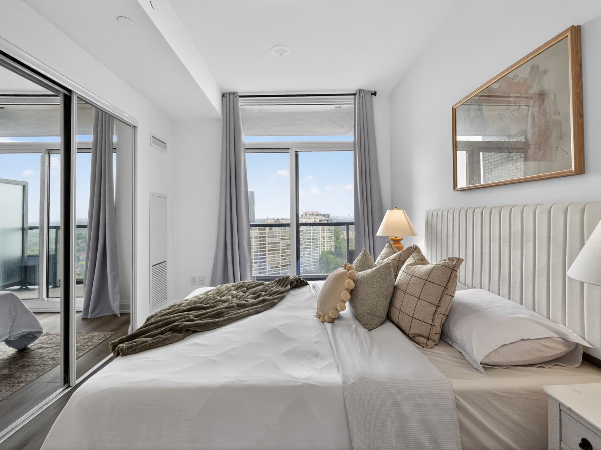 20 Gatineau Dr Vaughan, ON L4J 0L3
