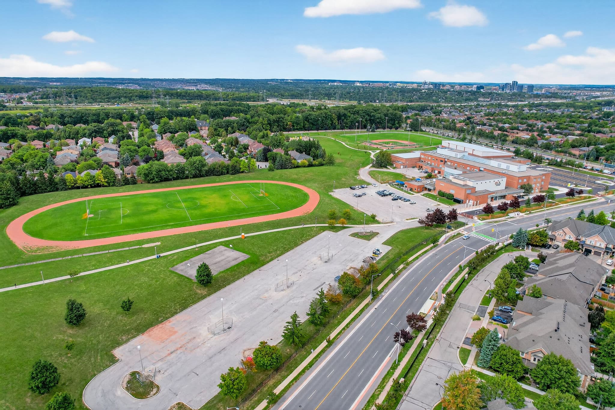 20 N Park Rd Unit 414 Vaughan, ON L4J 0G7
