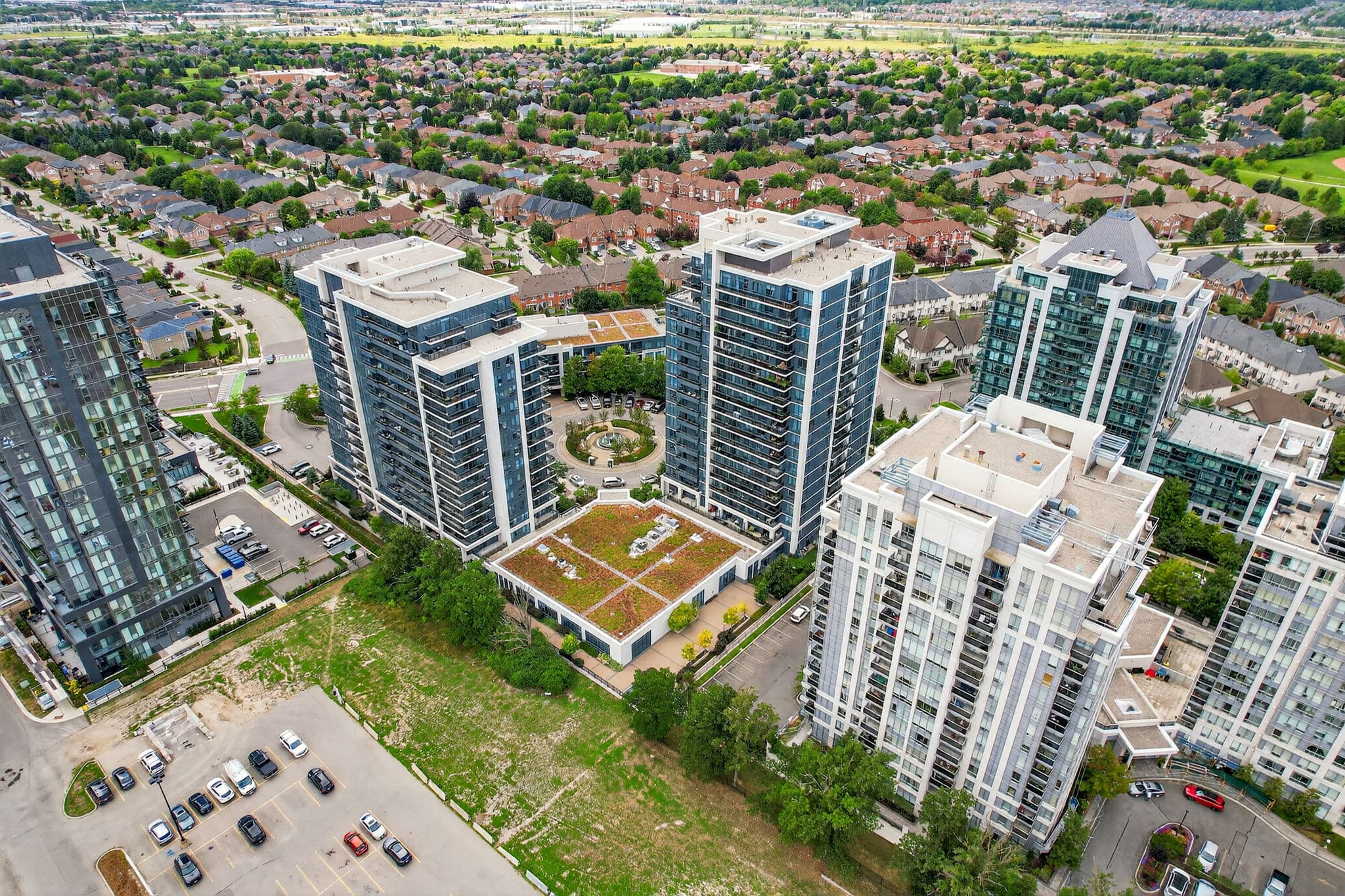 20 N Park Rd Unit 414 Vaughan, ON L4J 0G7