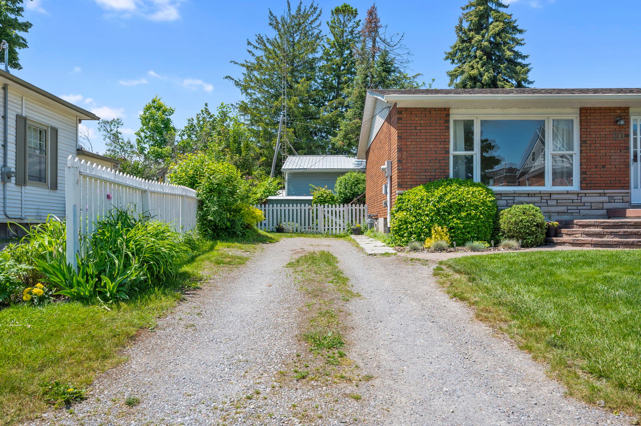 20 Ontario St Bowmanville, ON L1C 2S3