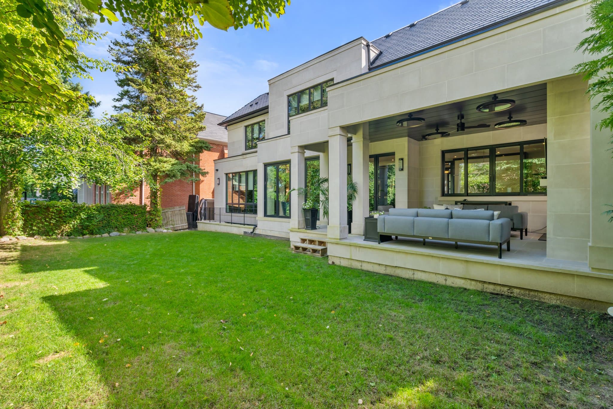 20 Rochester Ave Toronto, ON M4N 1N8