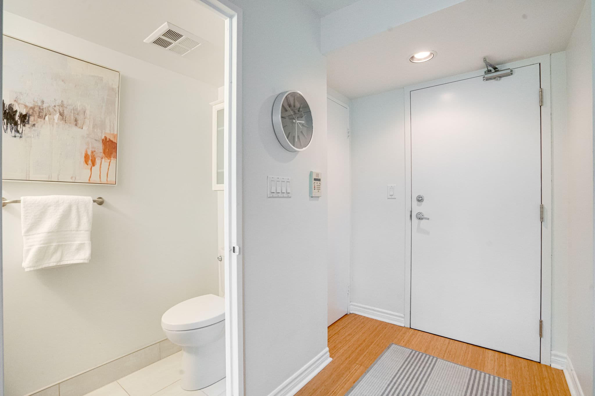200 Manitoba St Unit 212 Toronto, ON M8Y 3Y9