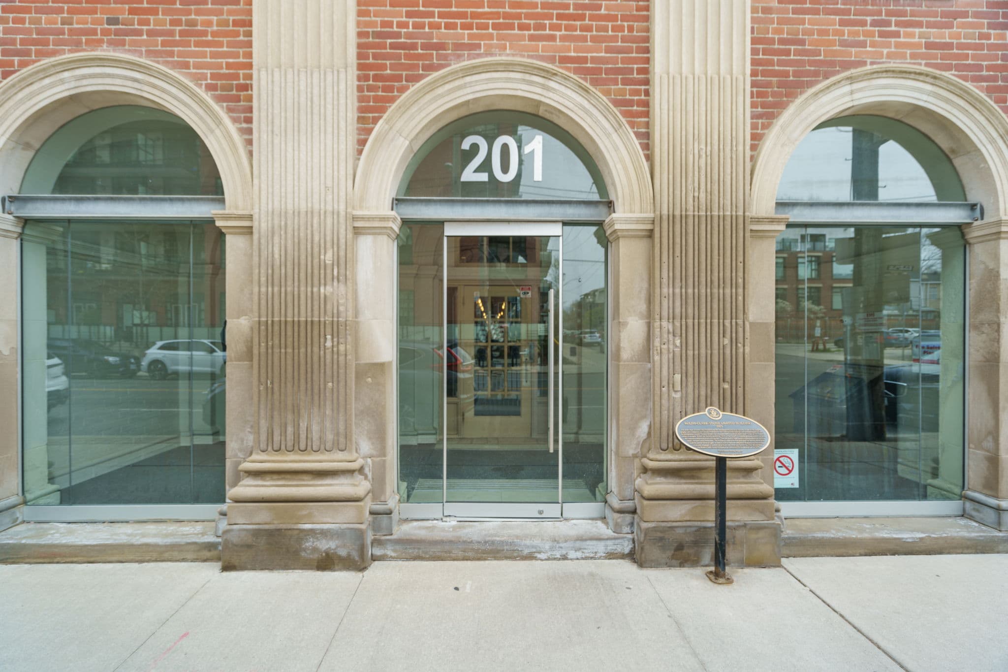 201 Carlaw Ave 223 Toronto, ON M4M 2S3