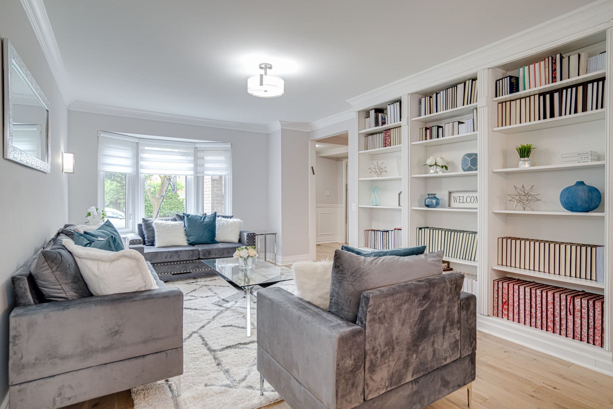 201 MCMORRAN CRES VAUGHAN, on L4J3C8