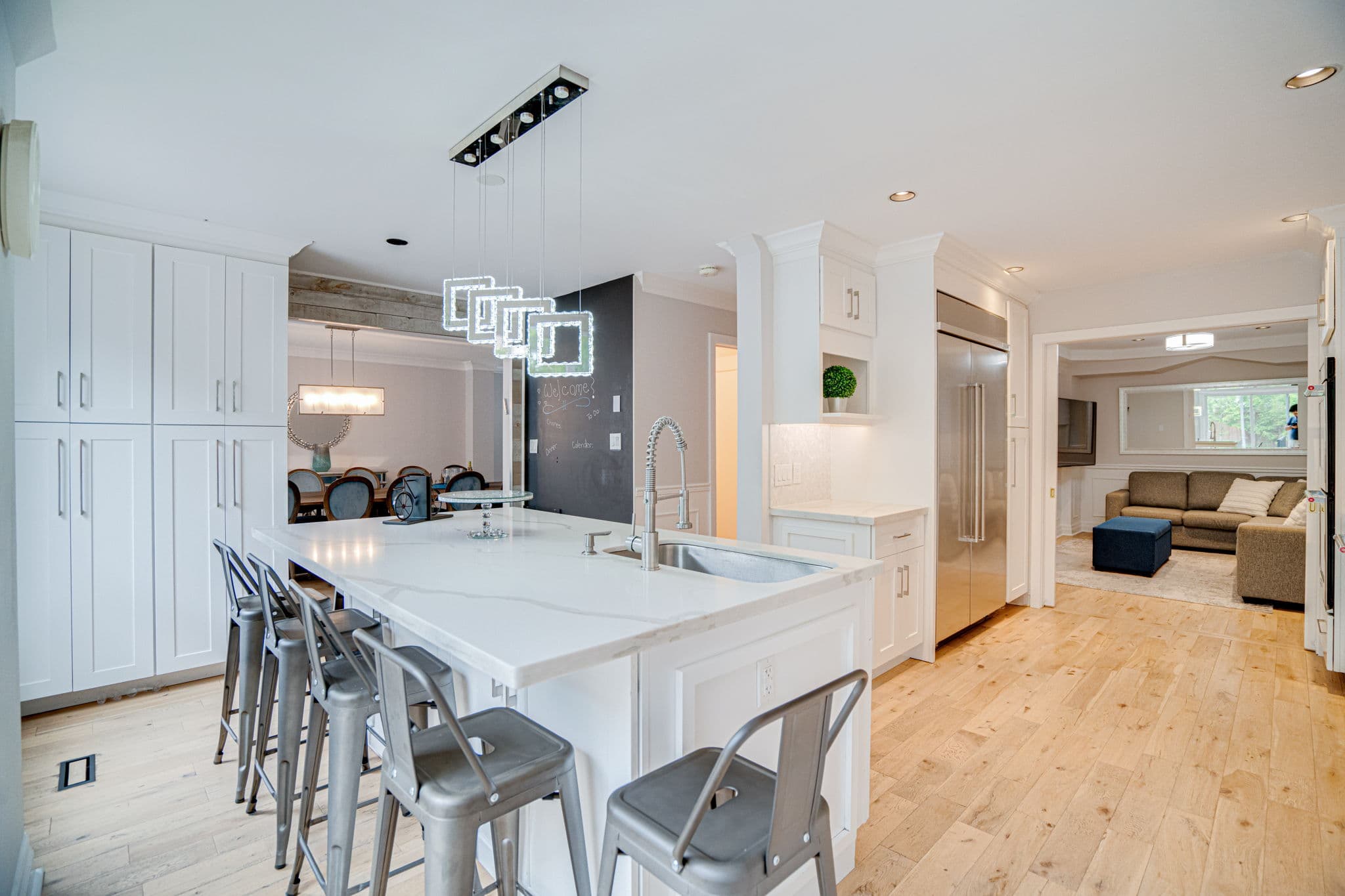 201 MCMORRAN CRES VAUGHAN, on L4J3C8