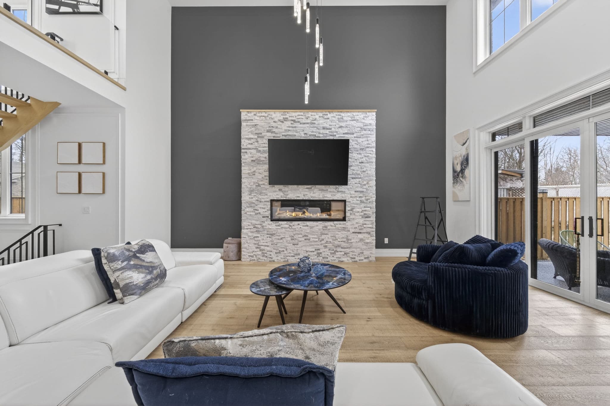 2019 Lilac Dr Innisfil, ON L9S 1Y9