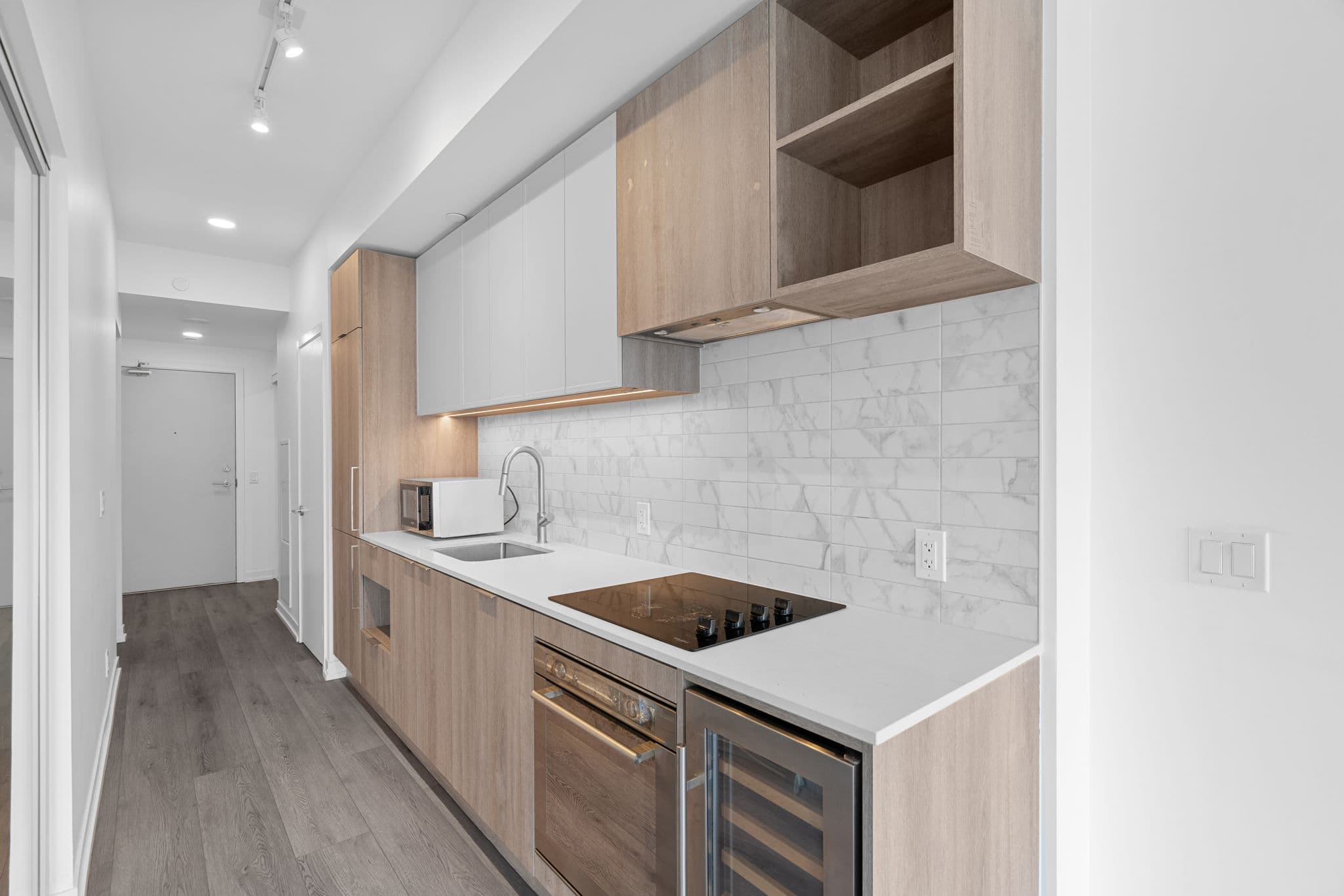 2020 Bathurst St Unit 331 Toronto, ON M5P 0A6