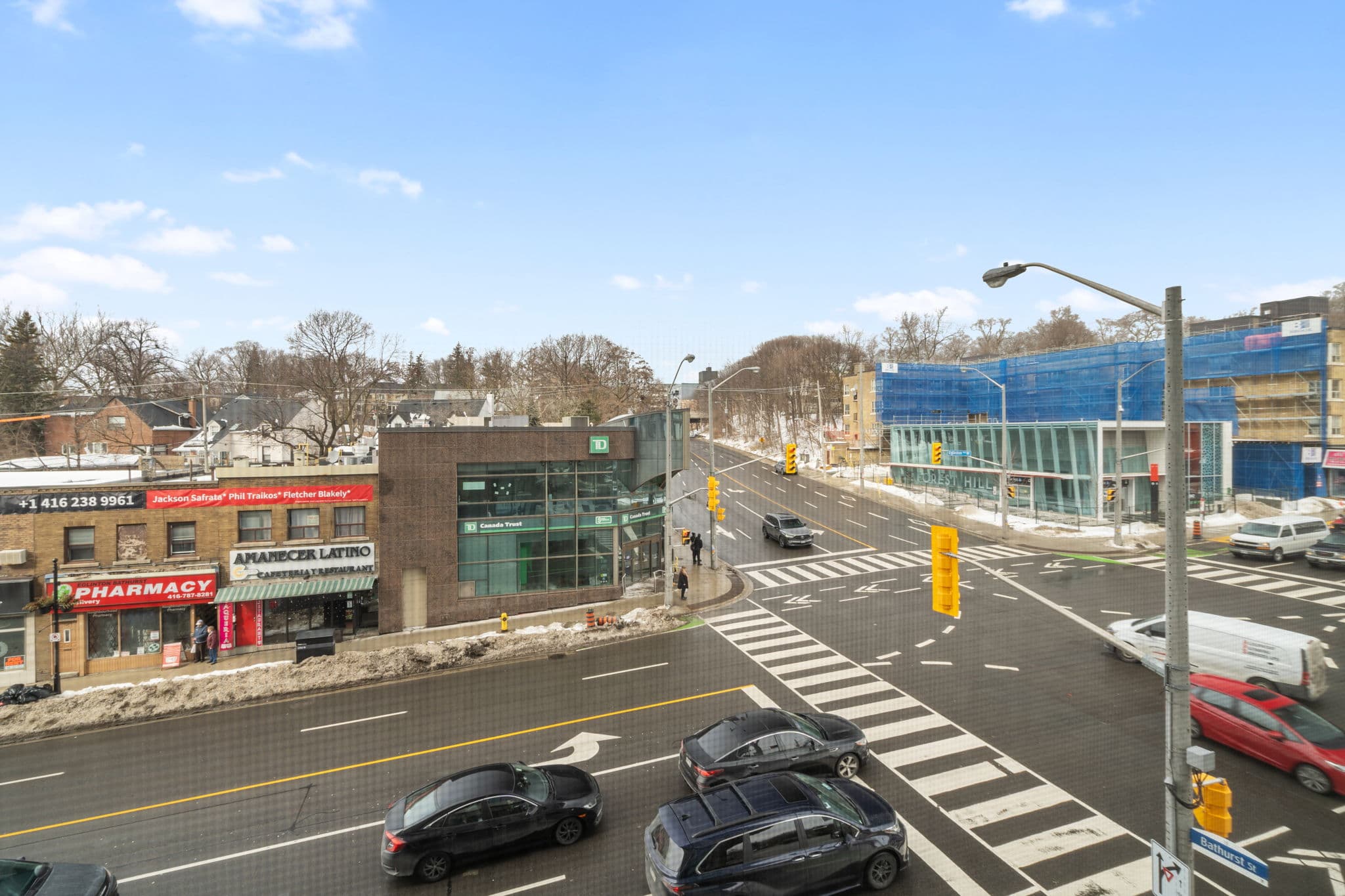 2020 Bathurst St Unit 331 Toronto, ON M5P 0A6