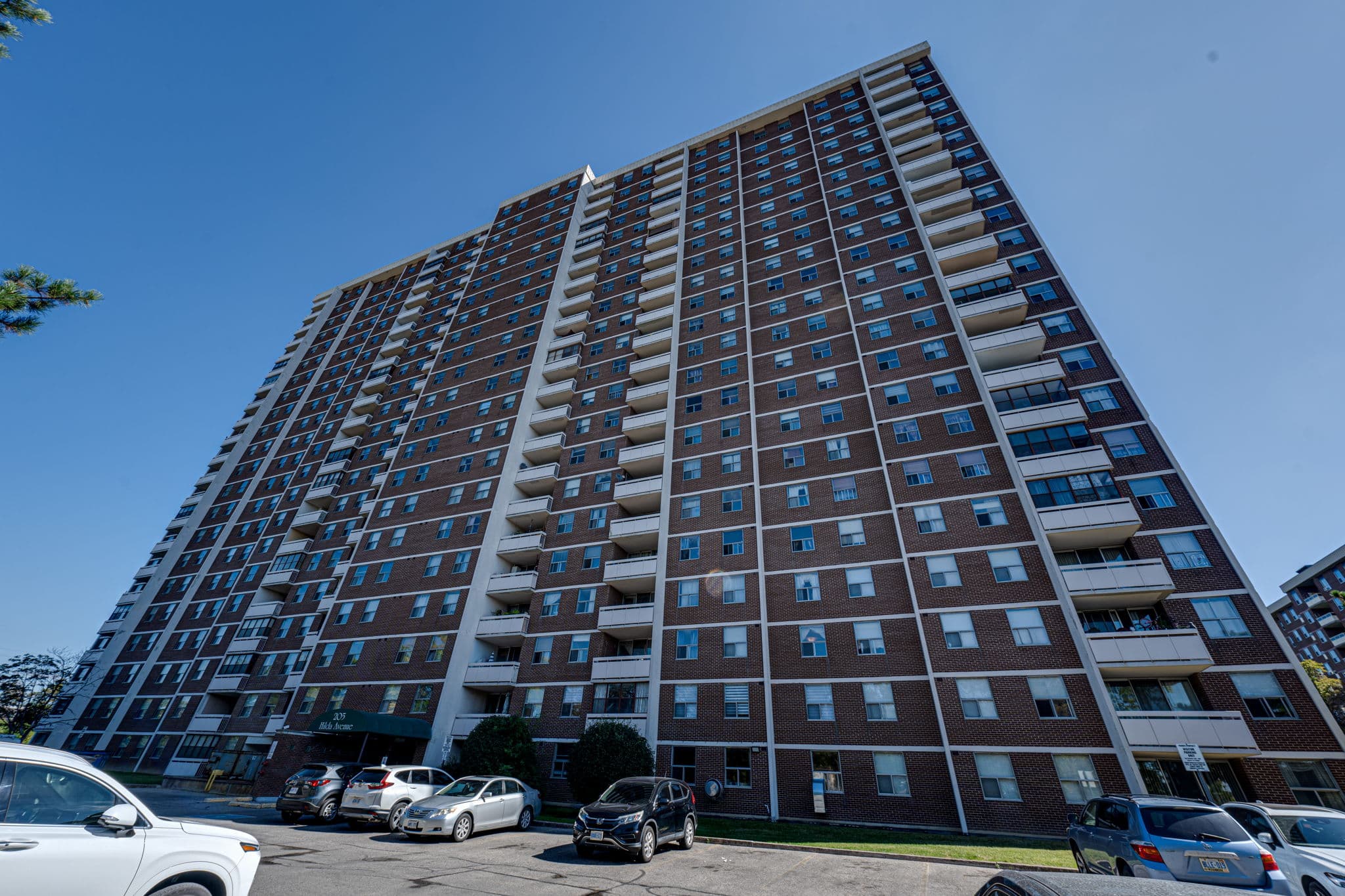 205 Hilda Ave Unit 1406 Toronto, ON M2M 4B1