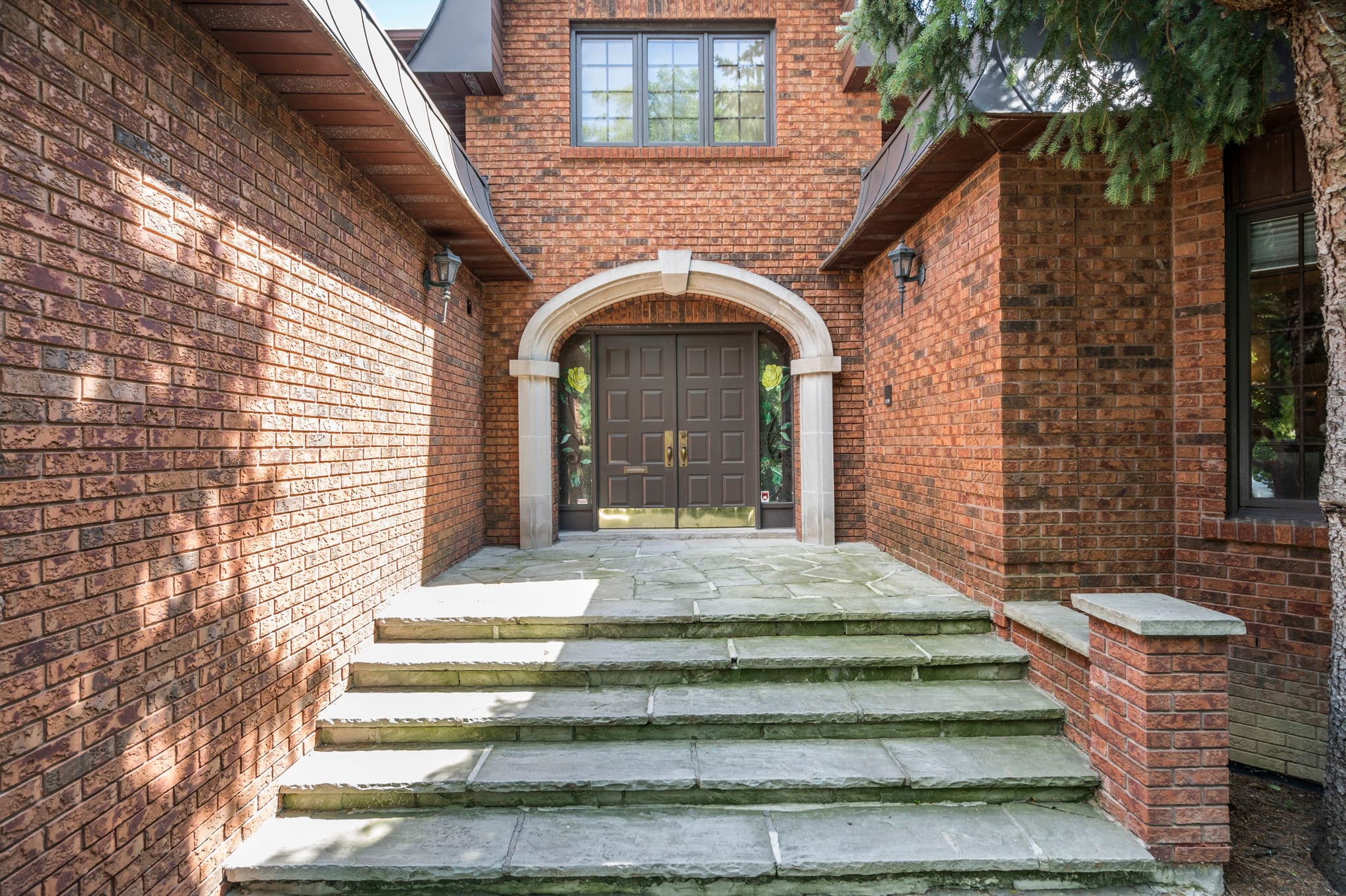 21 Brandy Ct Toronto, ON M3B 3L3