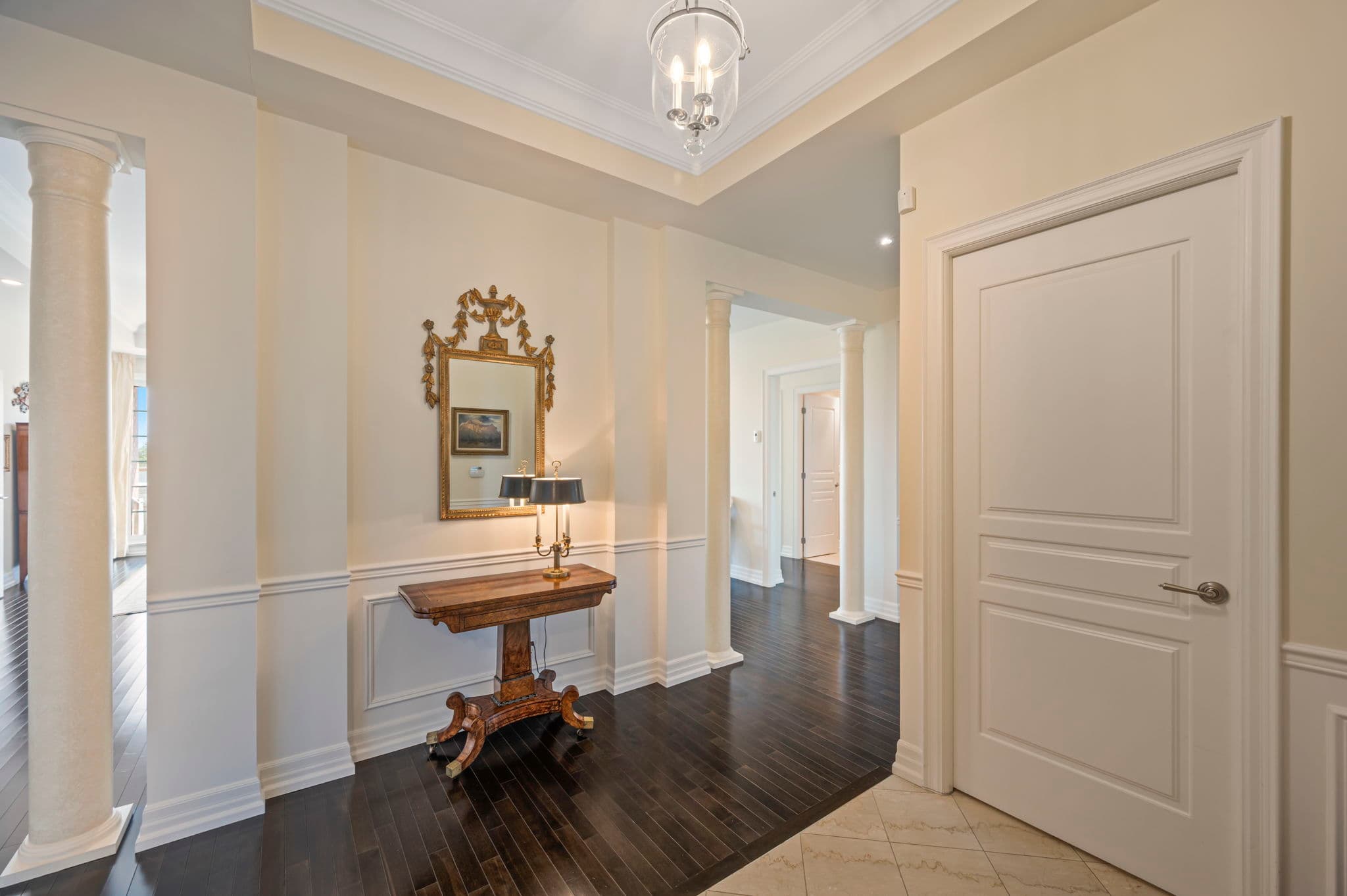 21 Burkebrook Pl Unit 407 Toronto, ON M4G 0A2
