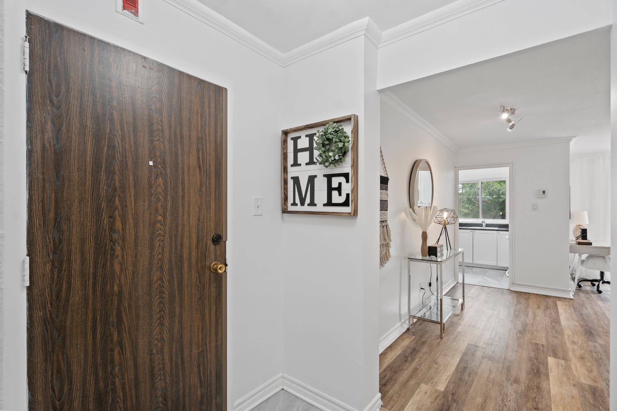 21 Elizabeth St S Unit 206 Richmond Hill, ON L4C 3V5