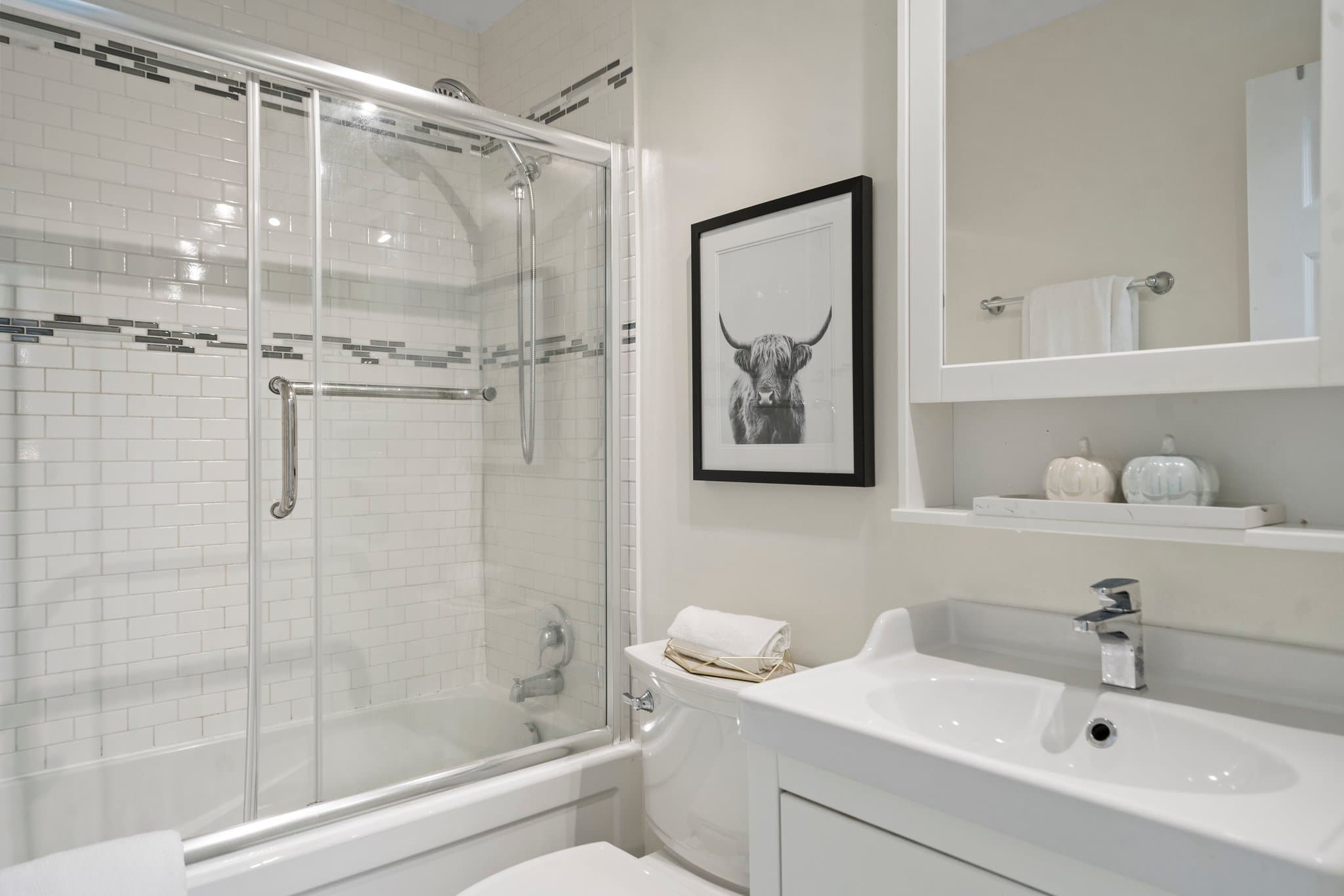 21 Elizabeth St S Unit 206 Richmond Hill, ON L4C 3V5