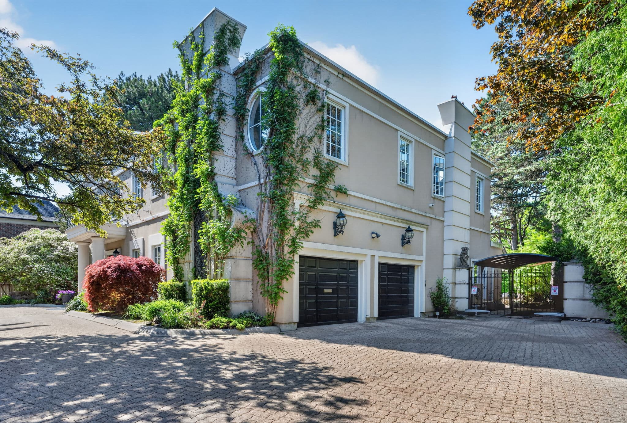 21 Fifeshire Rd Toronto, ON M2L 2G4