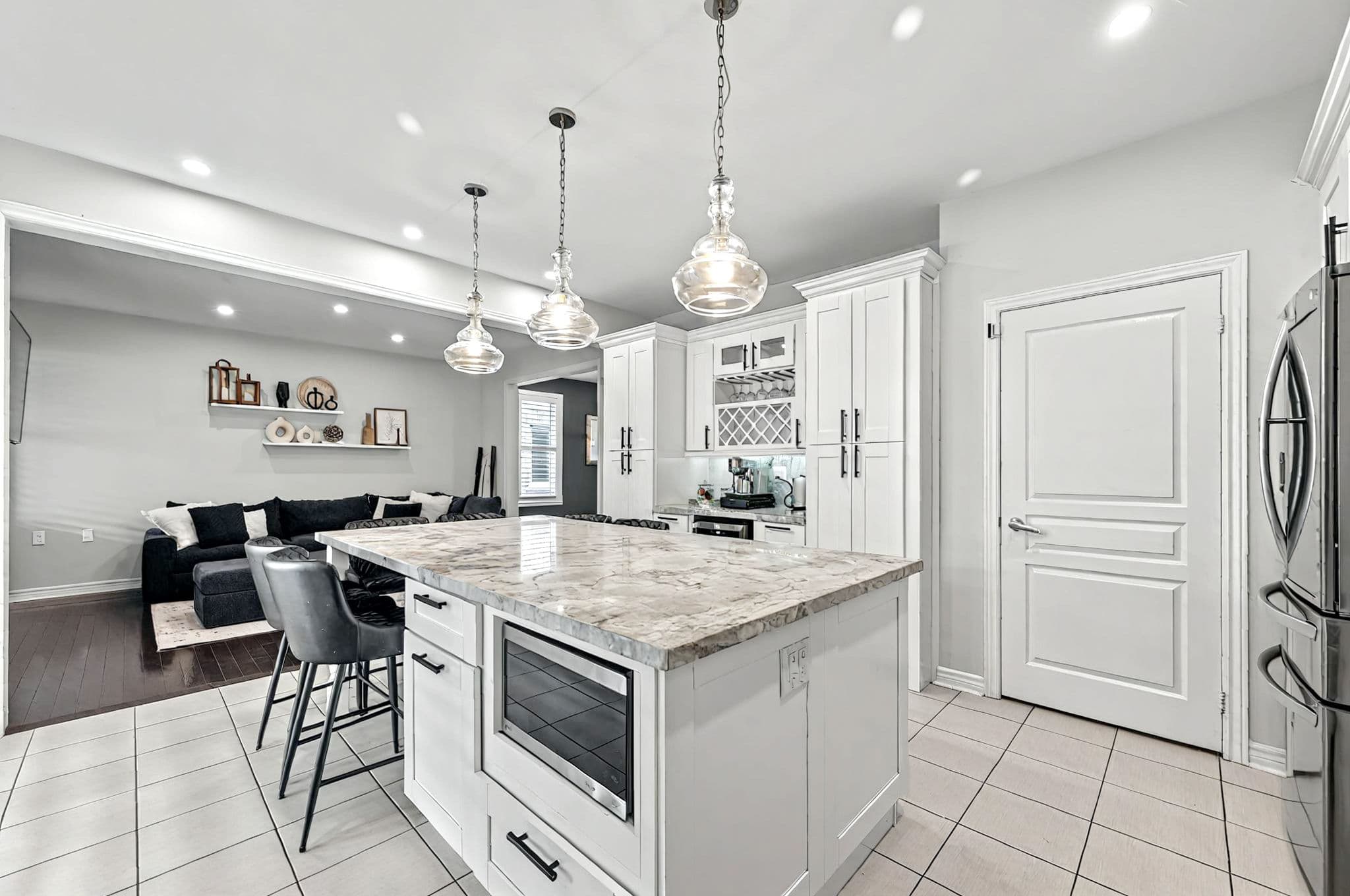 21 Meadowcreek Rd Caledon, ON L7C 3Y9