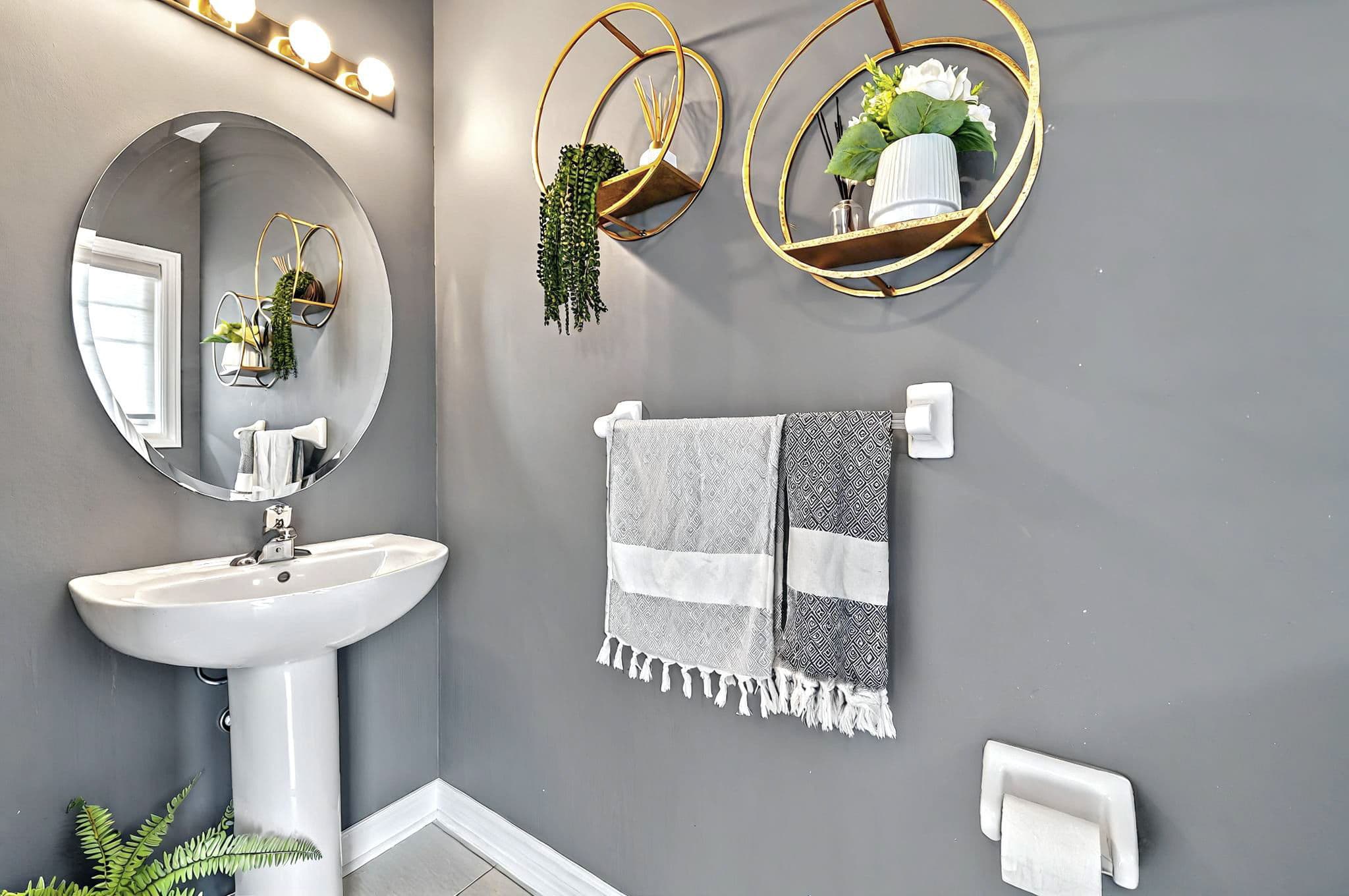 21 Meadowcreek Rd Caledon, ON L7C 3Y9
