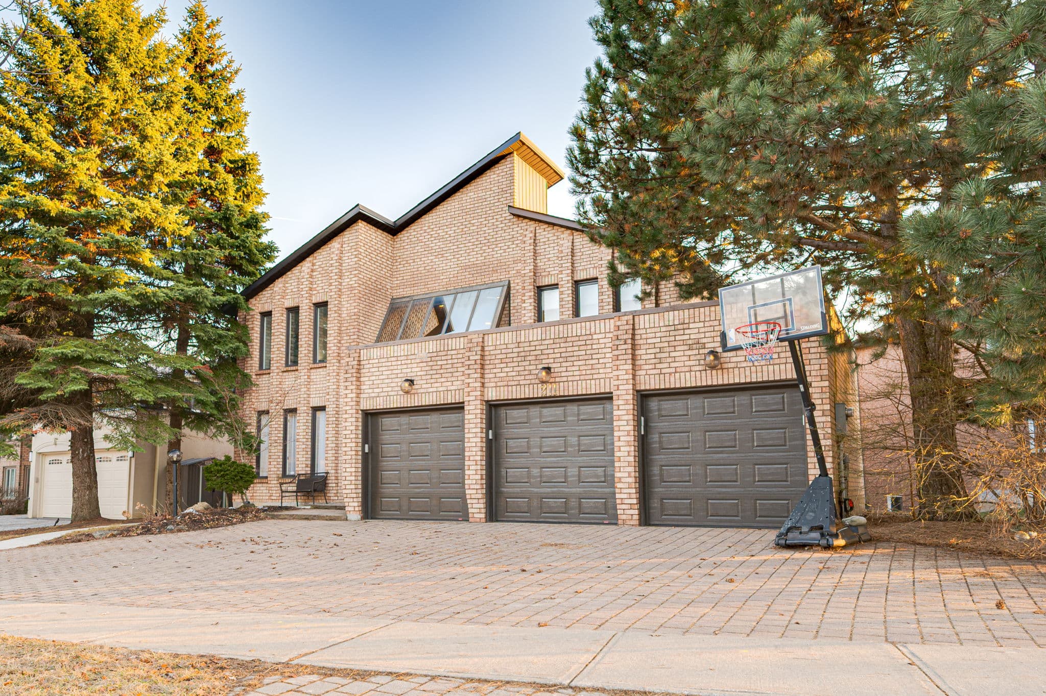 211 Franklin Ave Vaughan, ON L4J 7L4