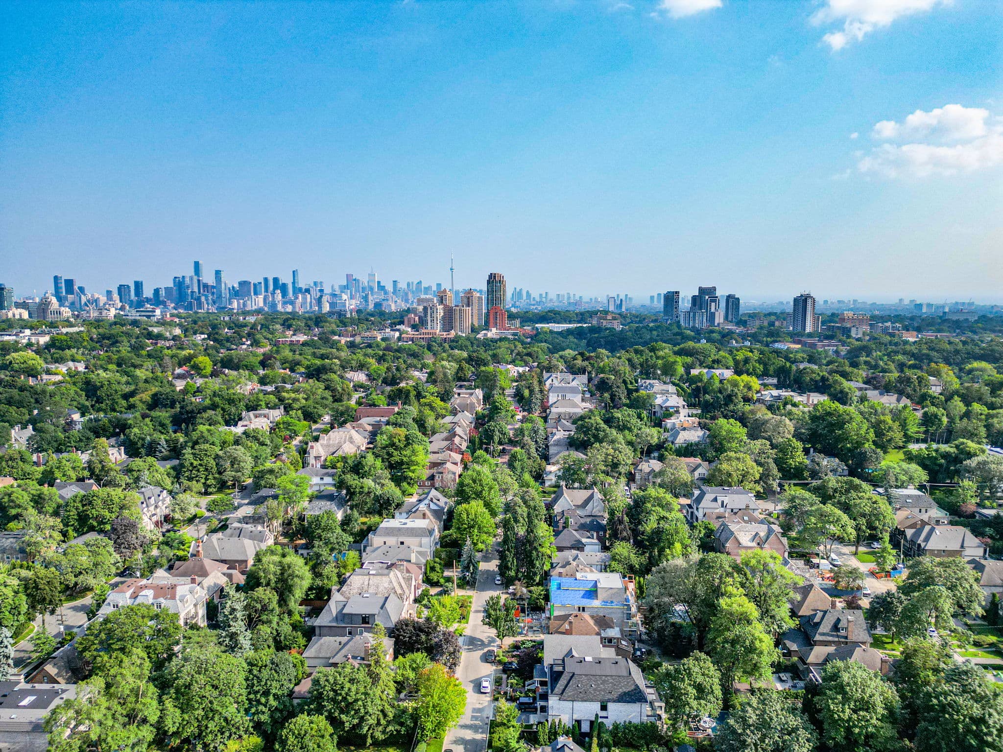 212 Glenayr Rd Toronto, ON M5P 3C3