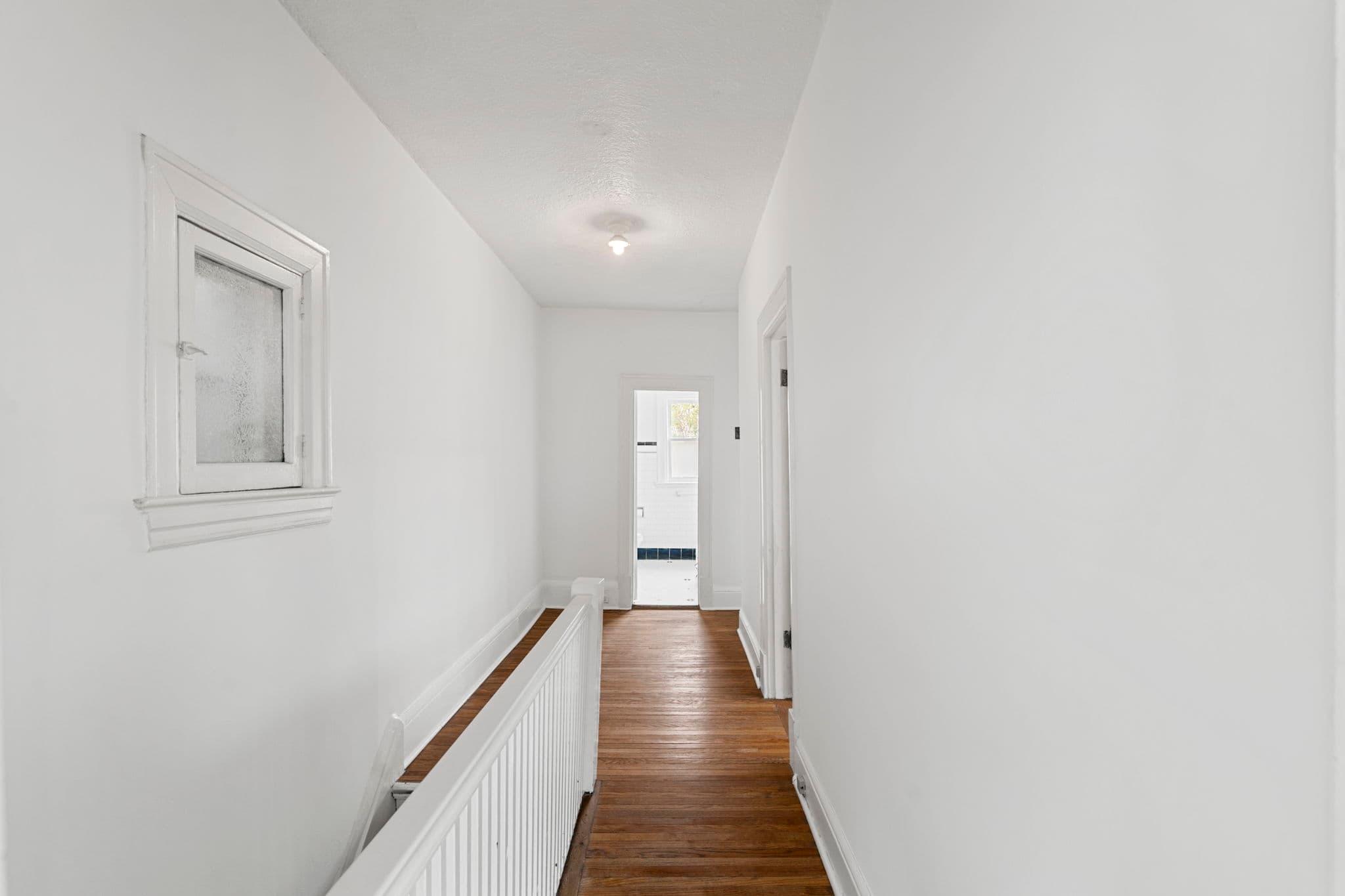 218 Montrose Ave Toronto, ON M6G 3G7