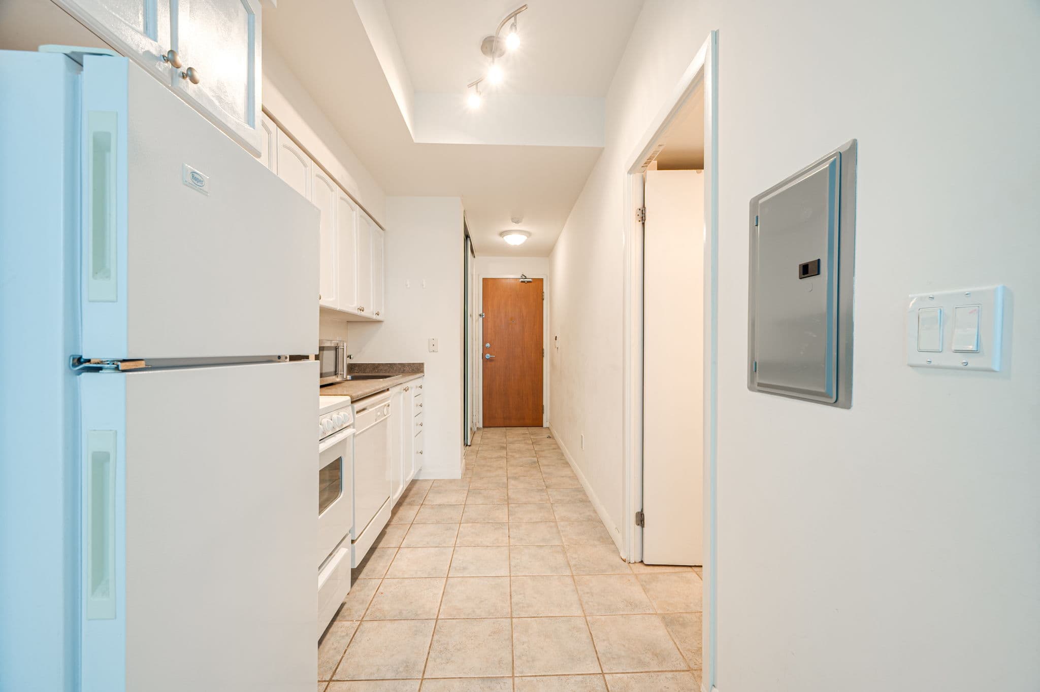 219 Fort York Blvd Unit 2107 Toronto, ON M5V 1B1