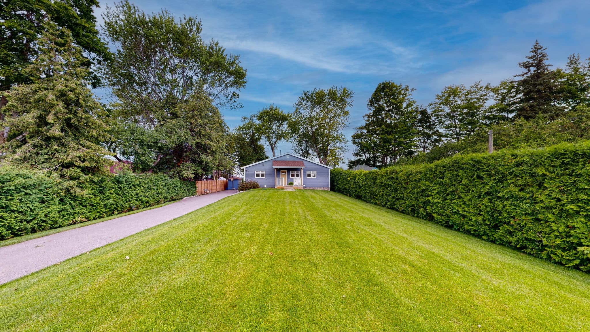 2192 Lakeshore Dr Brechin, ON L0K 1B0