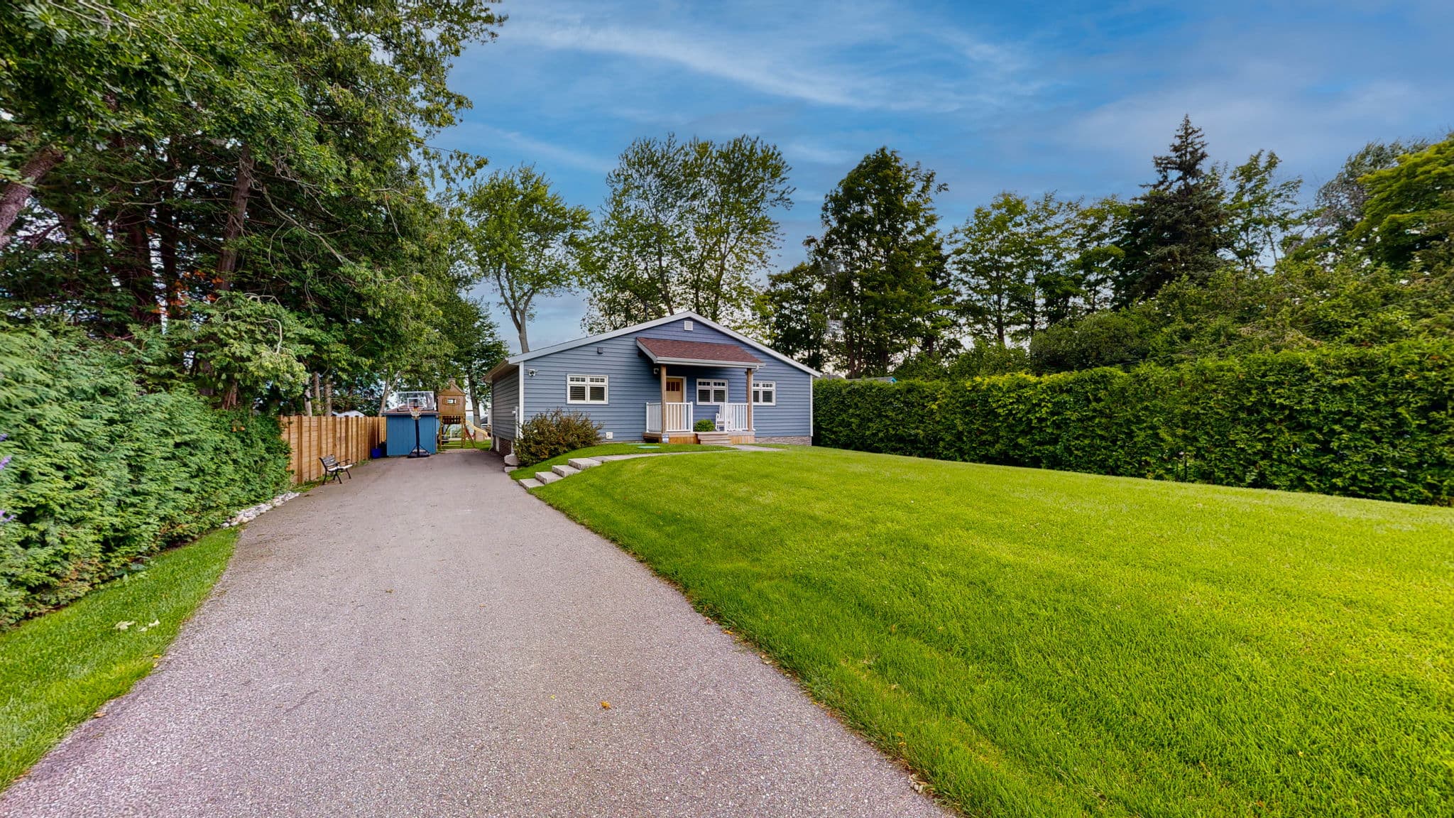 2192 Lakeshore Dr Brechin, ON L0K 1B0