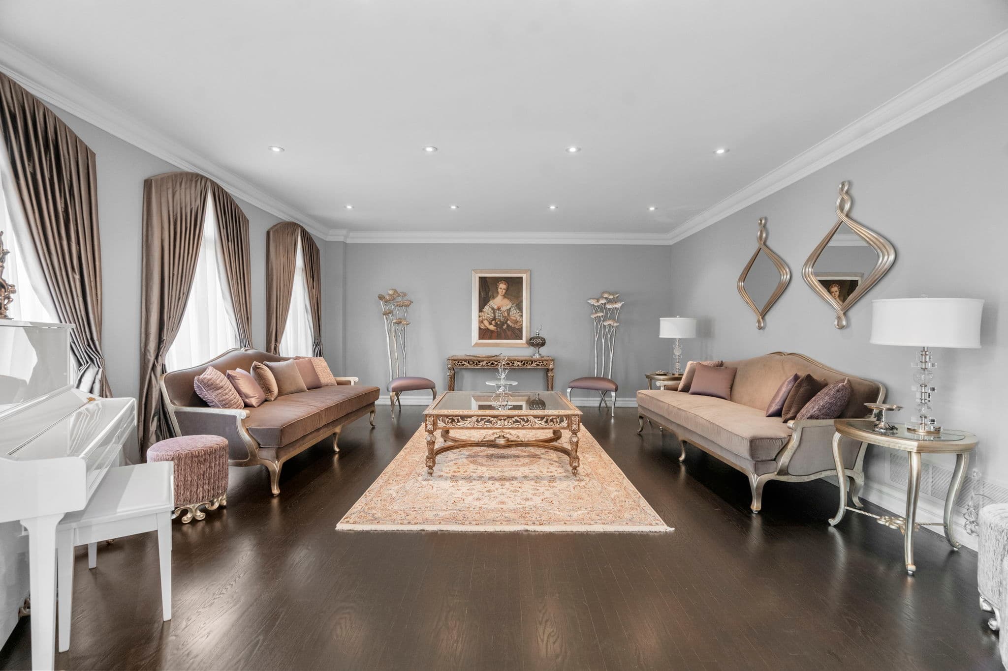 22 Berkindale Crescent Toronto, ON M2L 2A4