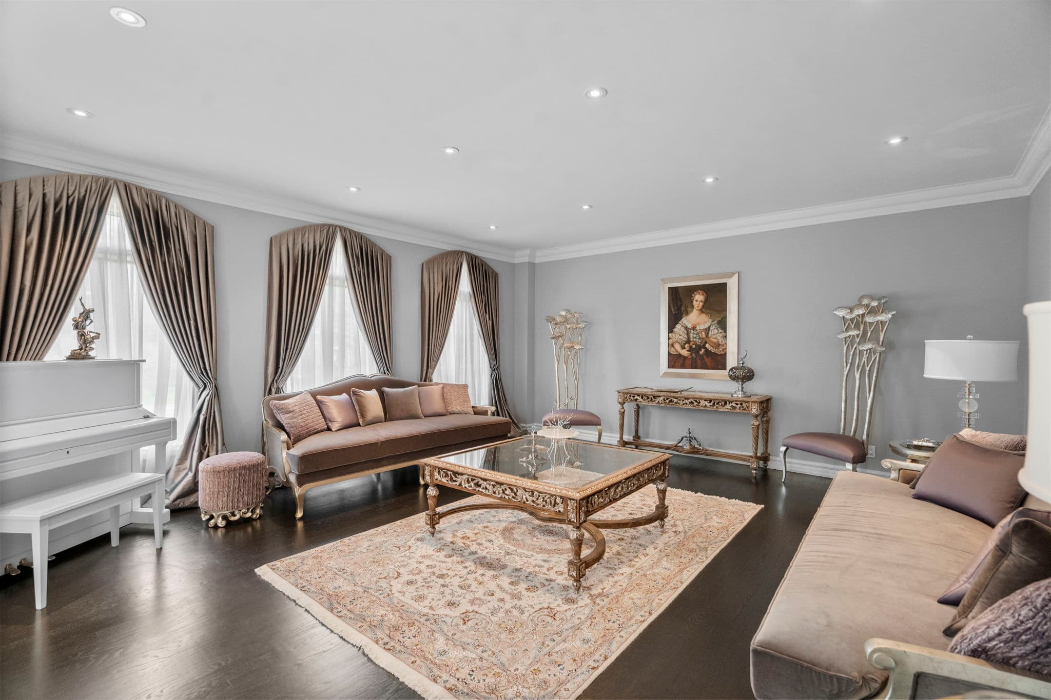 22 Berkindale Crescent Toronto, ON M2L 2A4