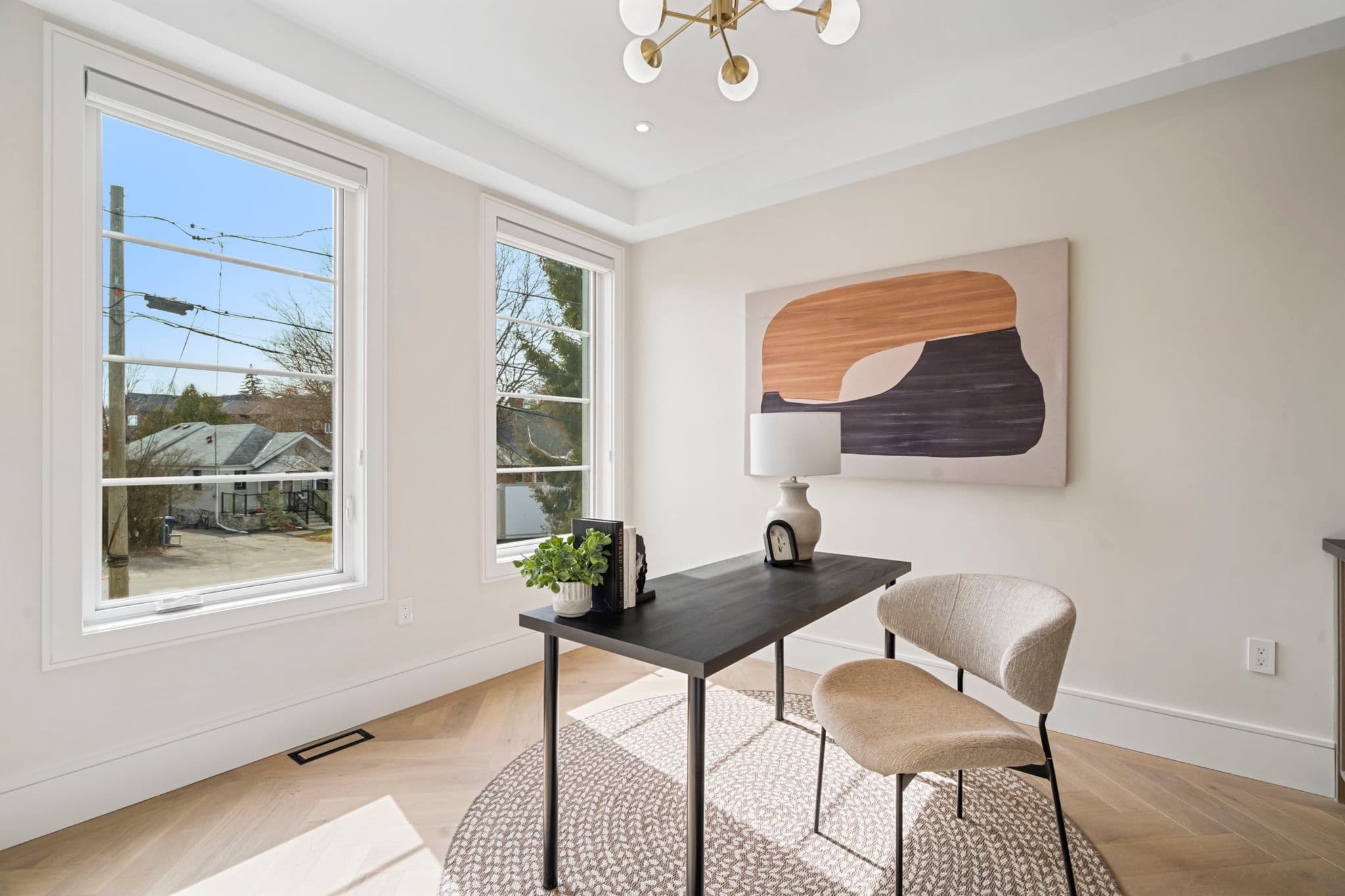 22 Delroy Dr Toronto, ON M8Y 1M7