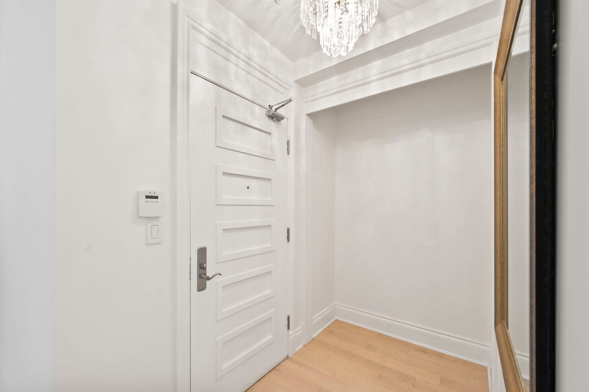 22 Leader Ln Unit 306 Toronto, ON M5E 0B2
