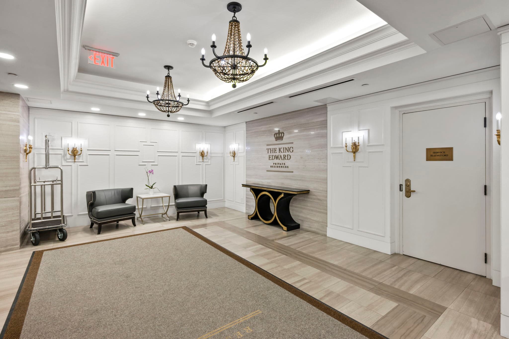 22 Leader Ln Unit 306 Toronto, ON M5E 0B2