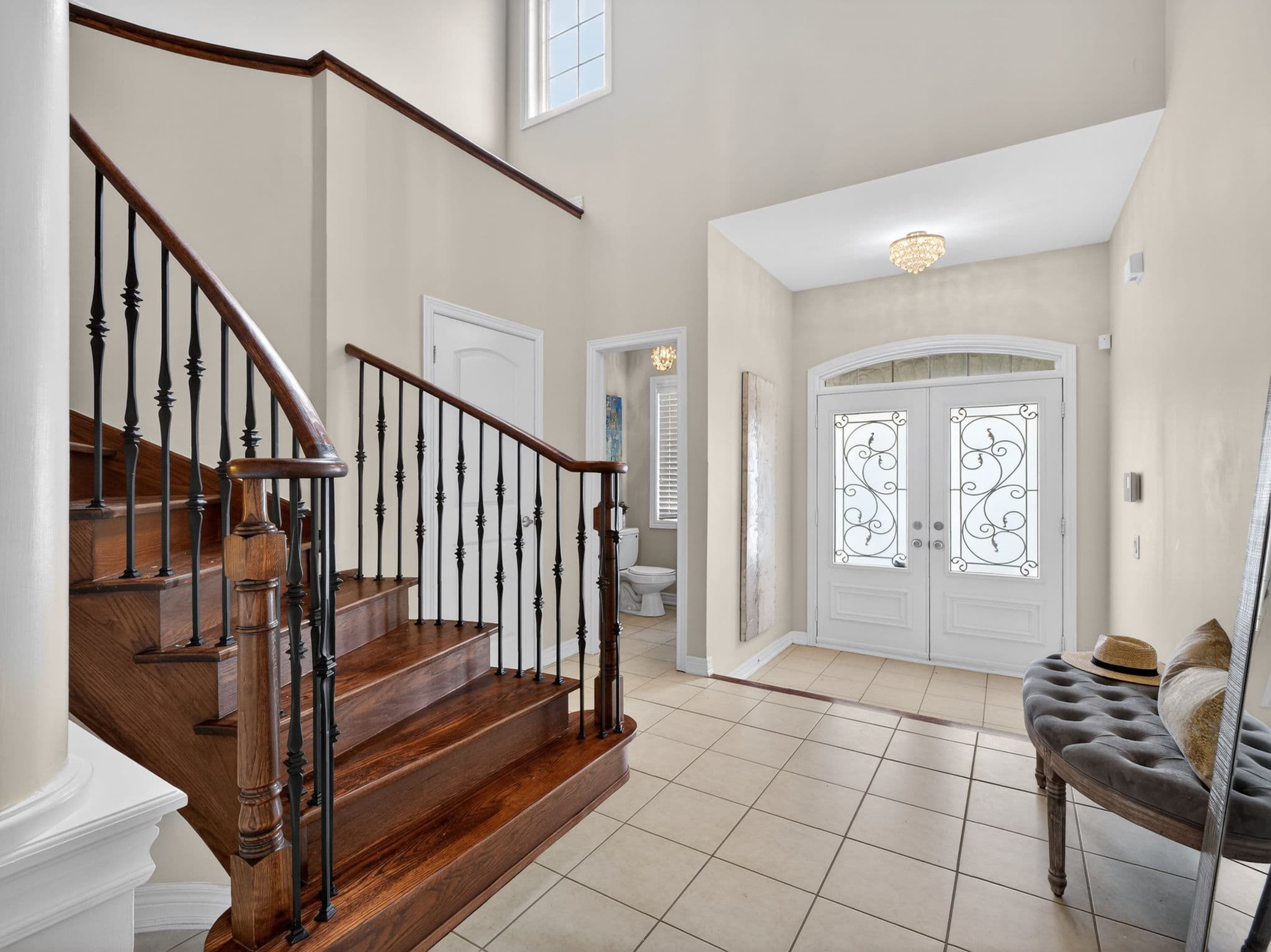 22 McCombe Ln Vaughan, ON L6A 4G2