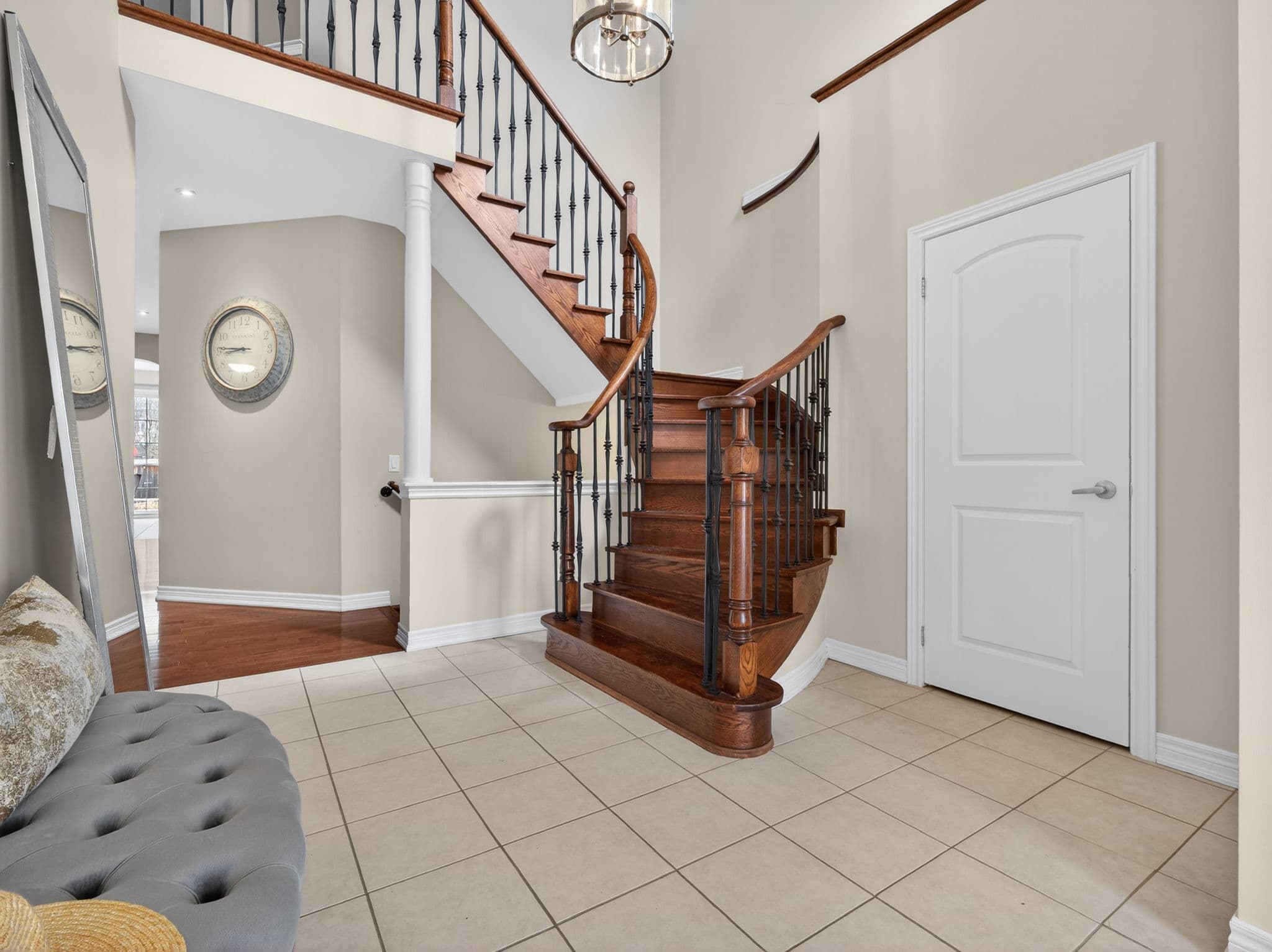 22 McCombe Ln Vaughan, ON L6A 4G2