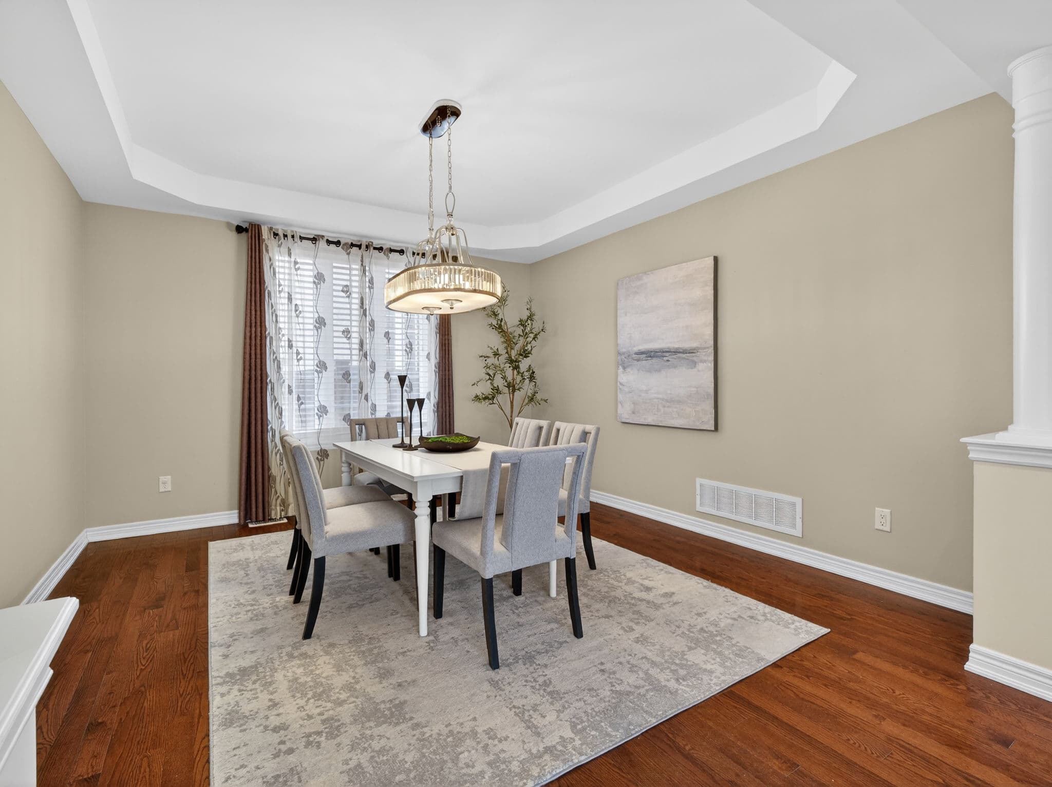 22 McCombe Ln Vaughan, ON L6A 4G2