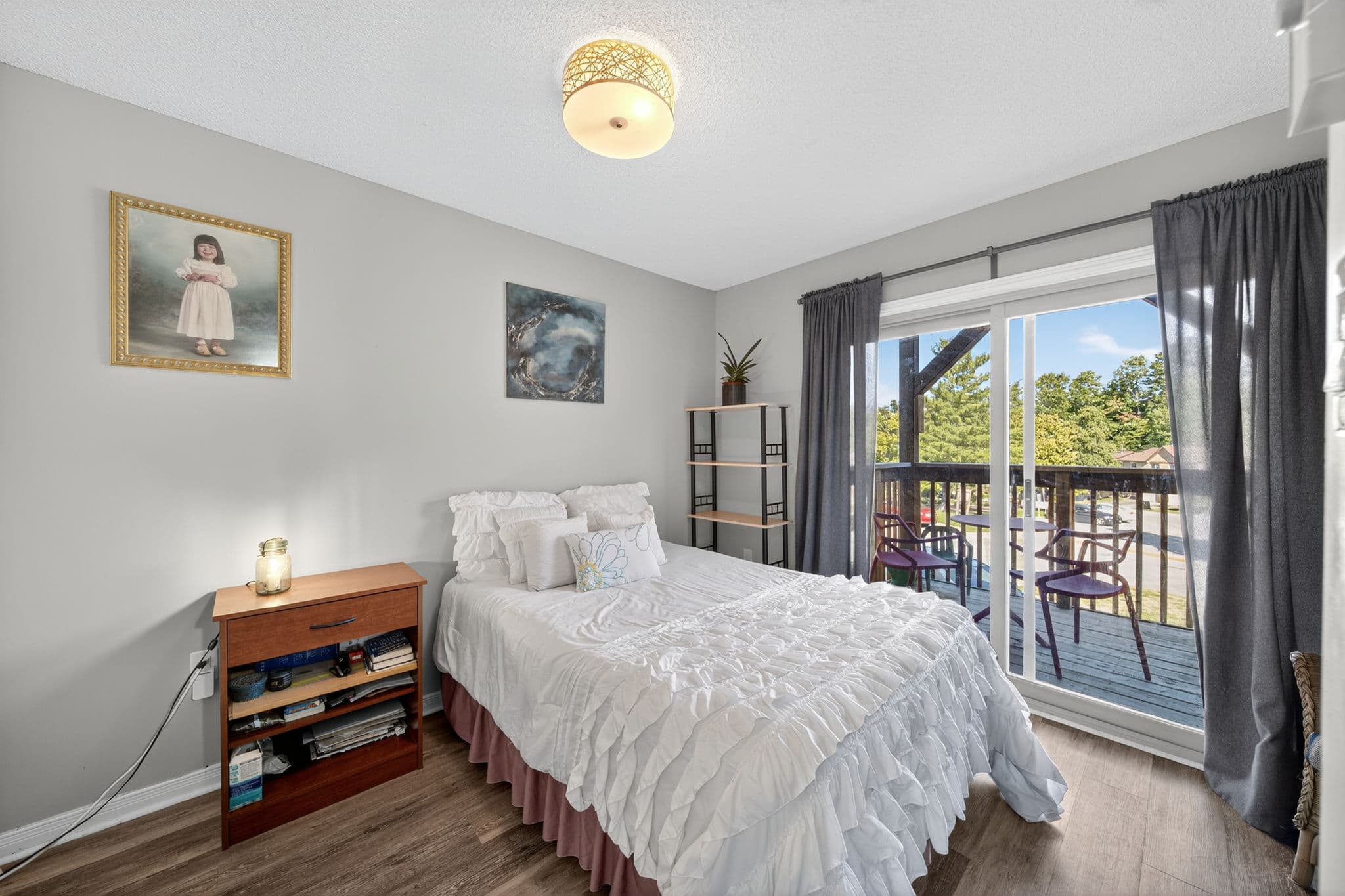 22 Meadow Ln 4 Barrie, ON L4N 7K2