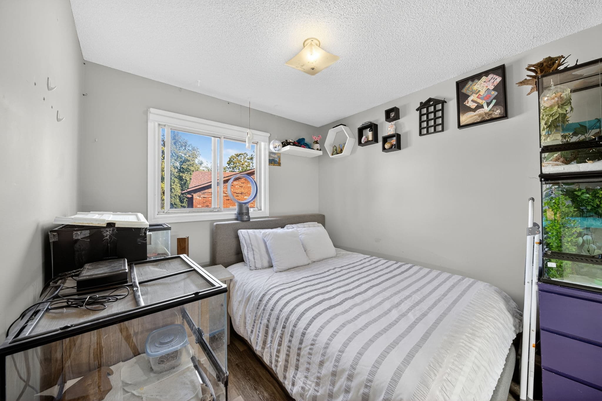 22 Meadow Ln 4 Barrie, ON L4N 7K2