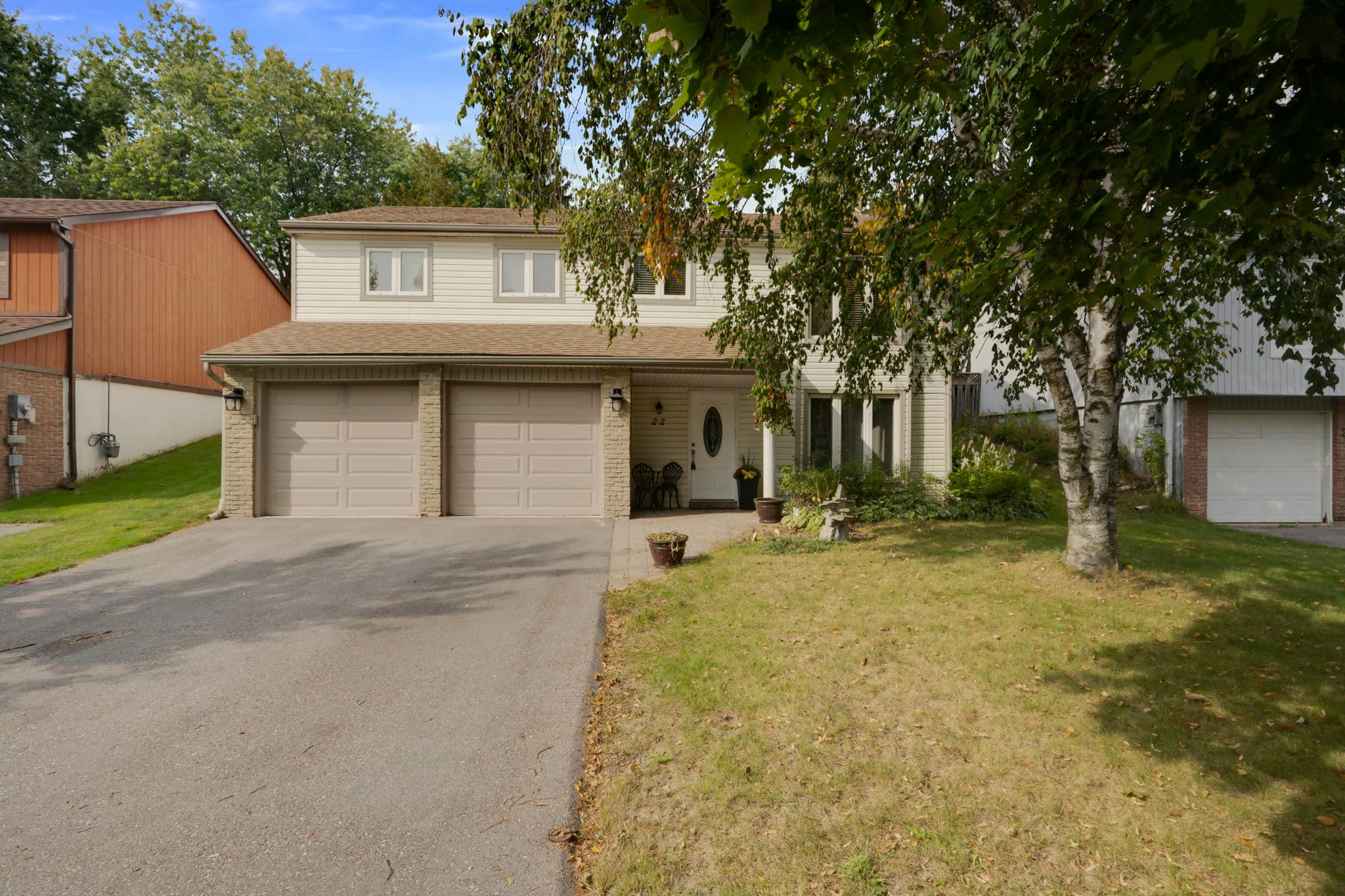 22 Red Mills Dr East Gwillimbury, ON L9N 1B8
