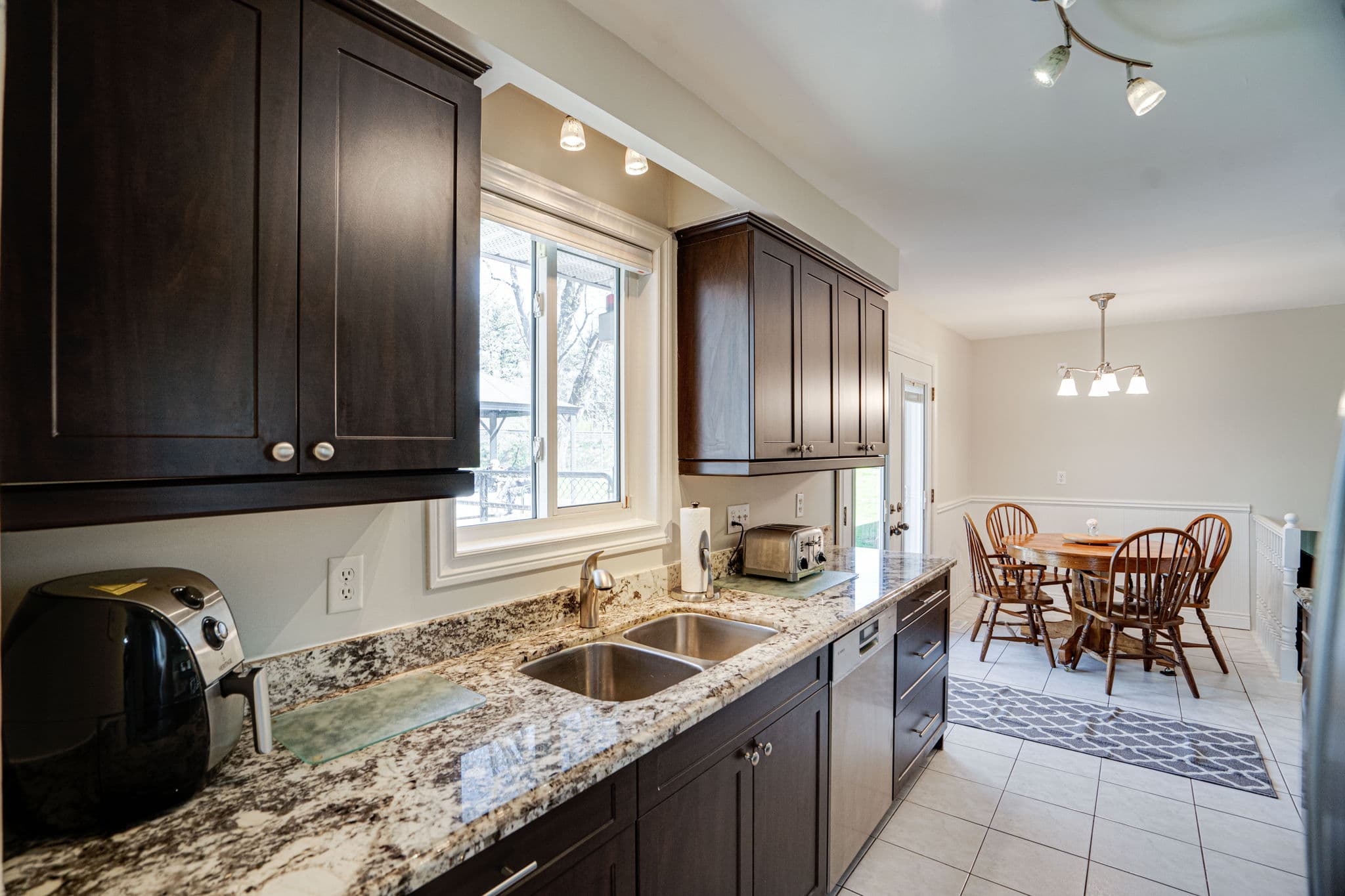 222 Palmer Ave Richmond Hill, ON L4C 4Z5