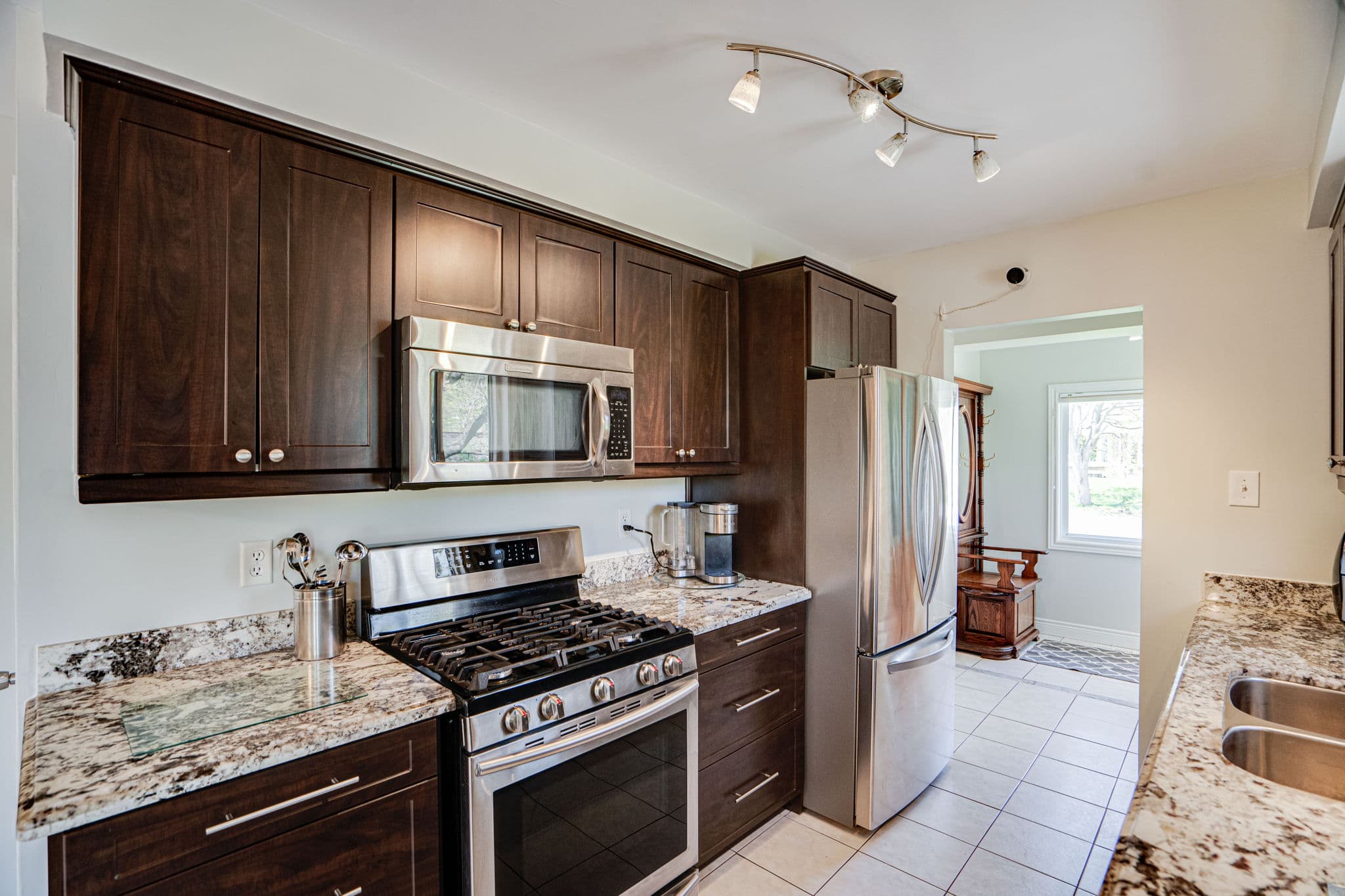 222 Palmer Ave Richmond Hill, ON L4C 4Z5