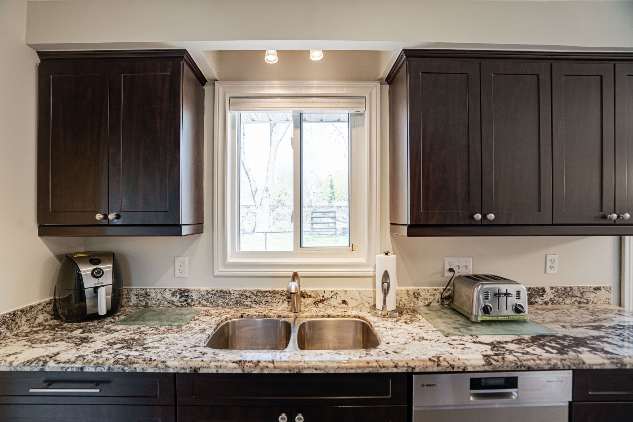 222 Palmer Ave Richmond Hill, ON L4C 4Z5