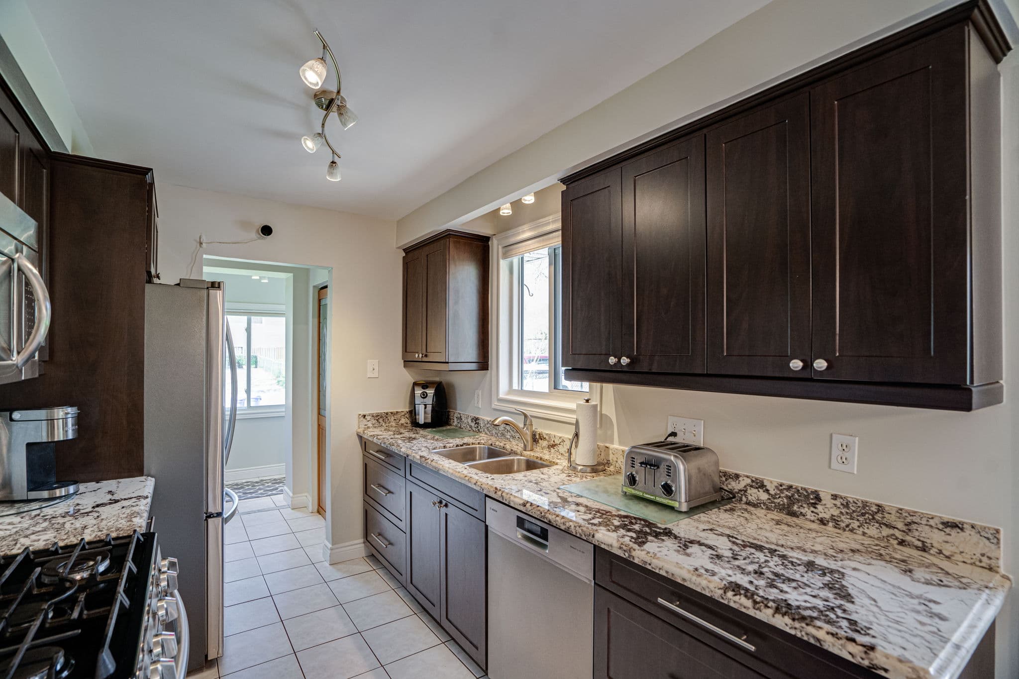 222 Palmer Ave Richmond Hill, ON L4C 4Z5